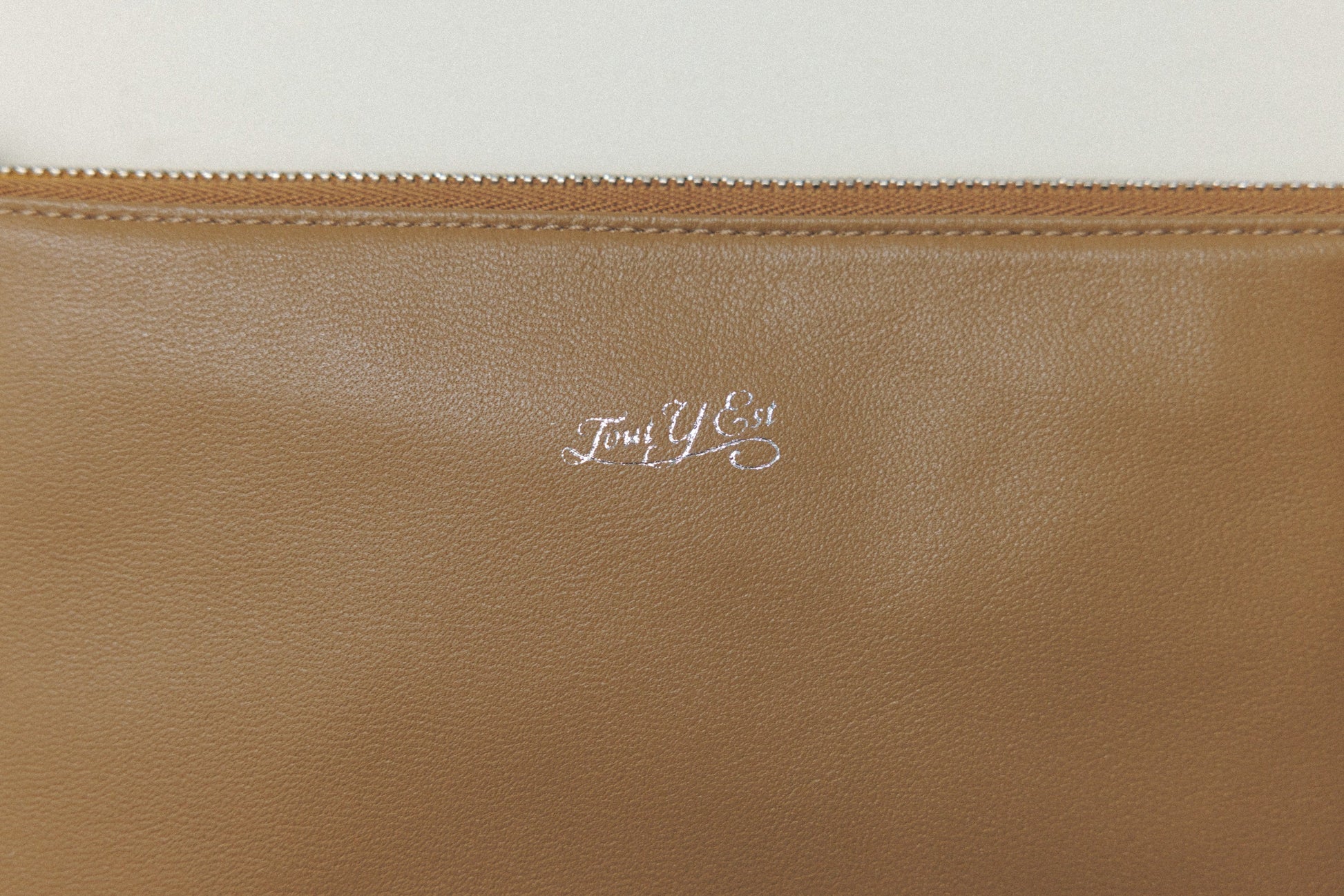 POCHETTE LISSE CAMEL