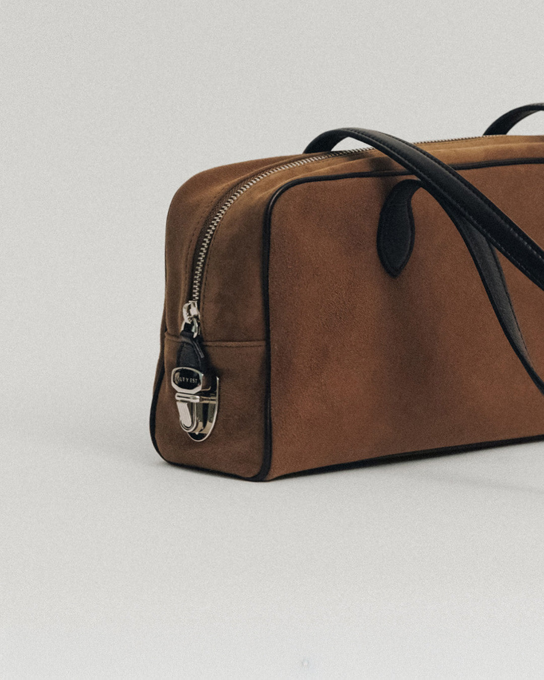 SAC LOQUET SMALL SUEDE BROWN – TOUT Y EST EN
