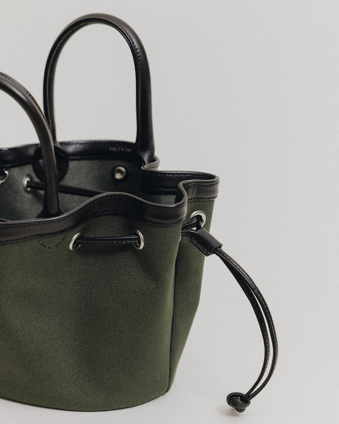 SAC COQUILLE MINI KHAKI – TOUT Y EST EN