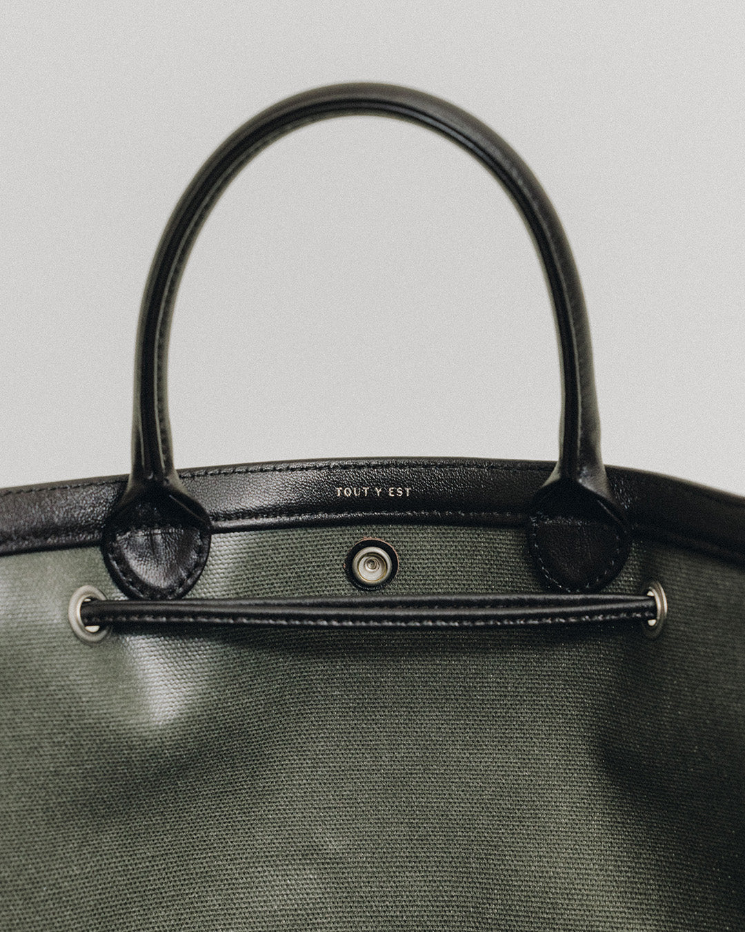 SAC COQUILLE MINI KHAKI – TOUT Y EST EN