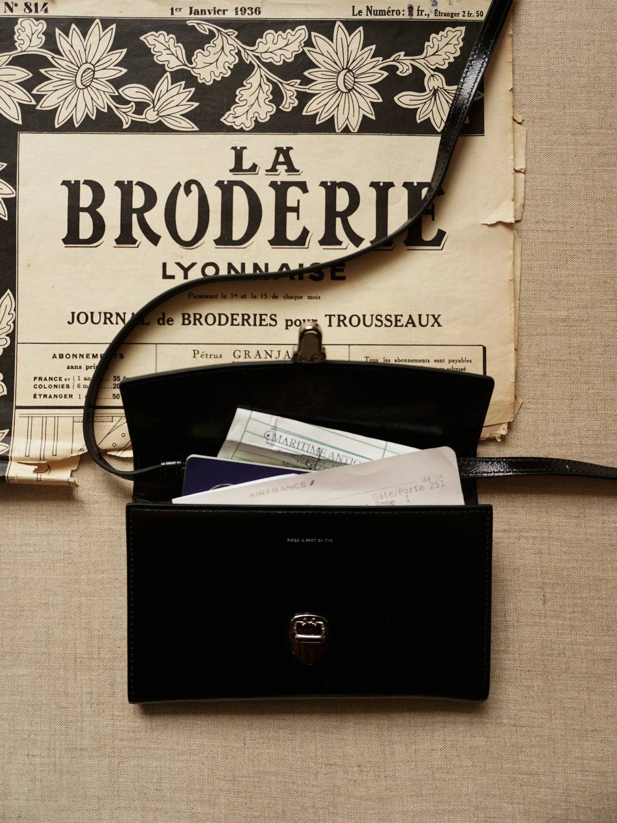 PORTE CARTES LOQUET ÉPAULE BLACK