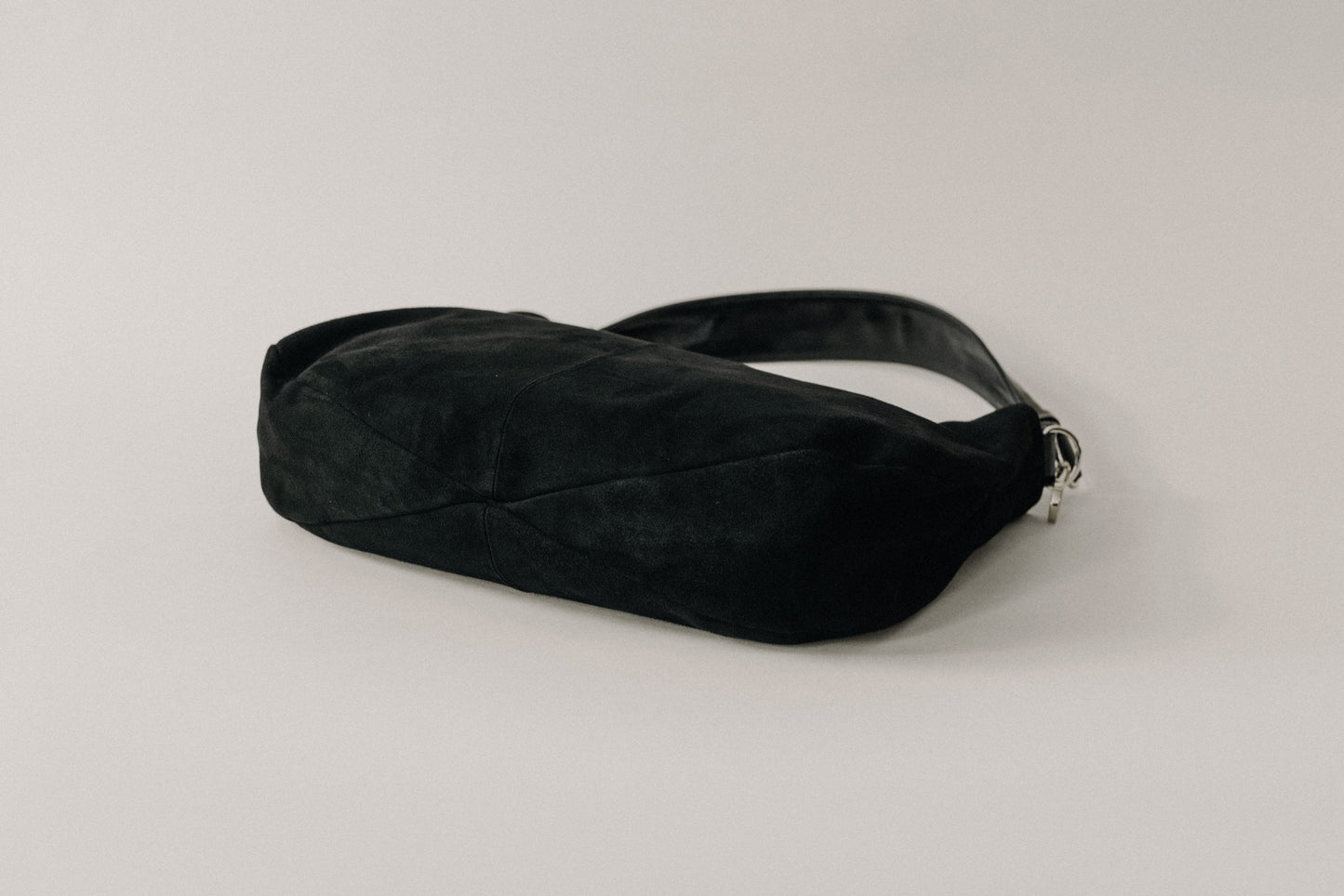 SAC NACELLE SUEDE BLACK