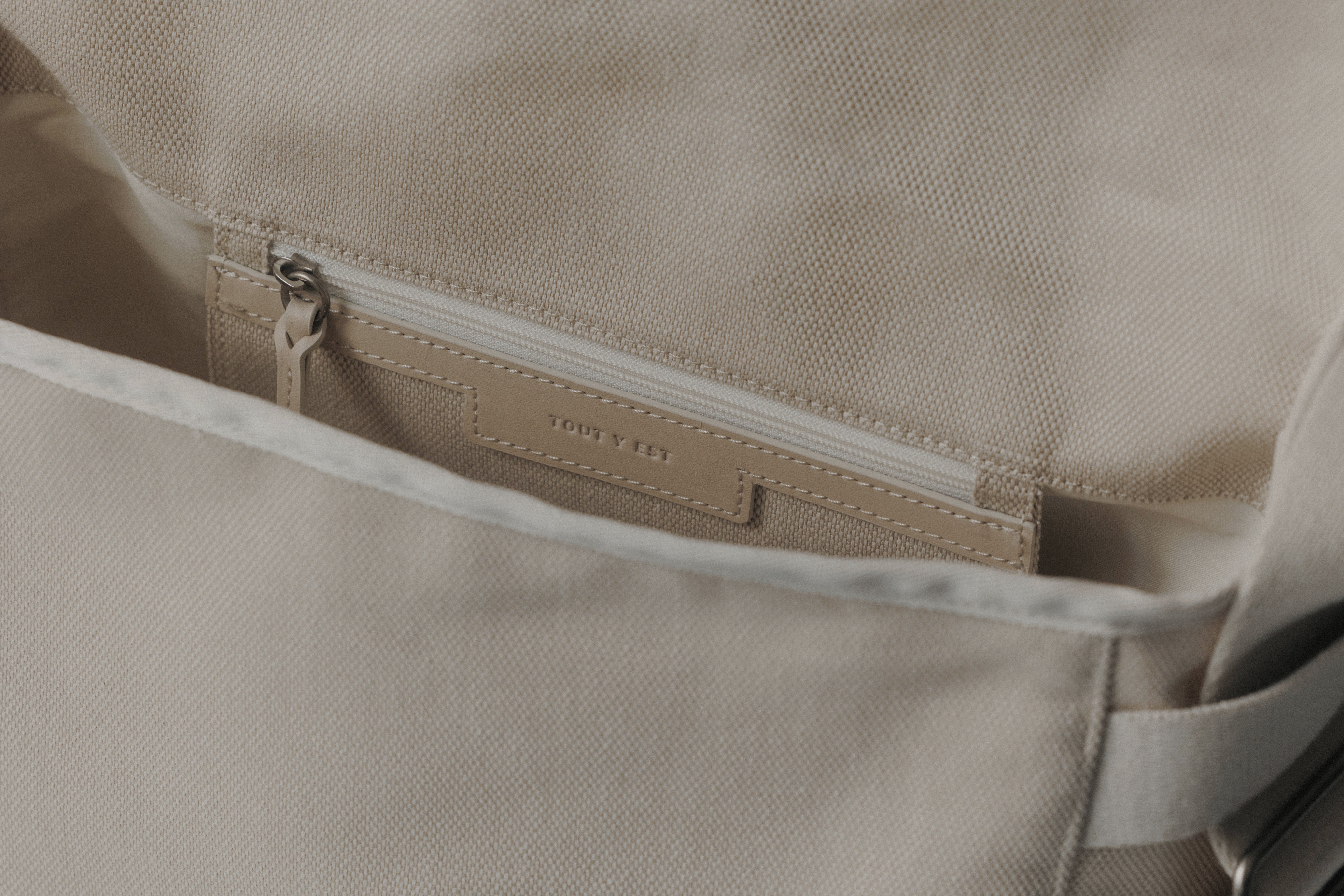 SAC BOUT IVORY – TOUT Y EST EN SAC BOUT IVORY – TOUT Y EST EN