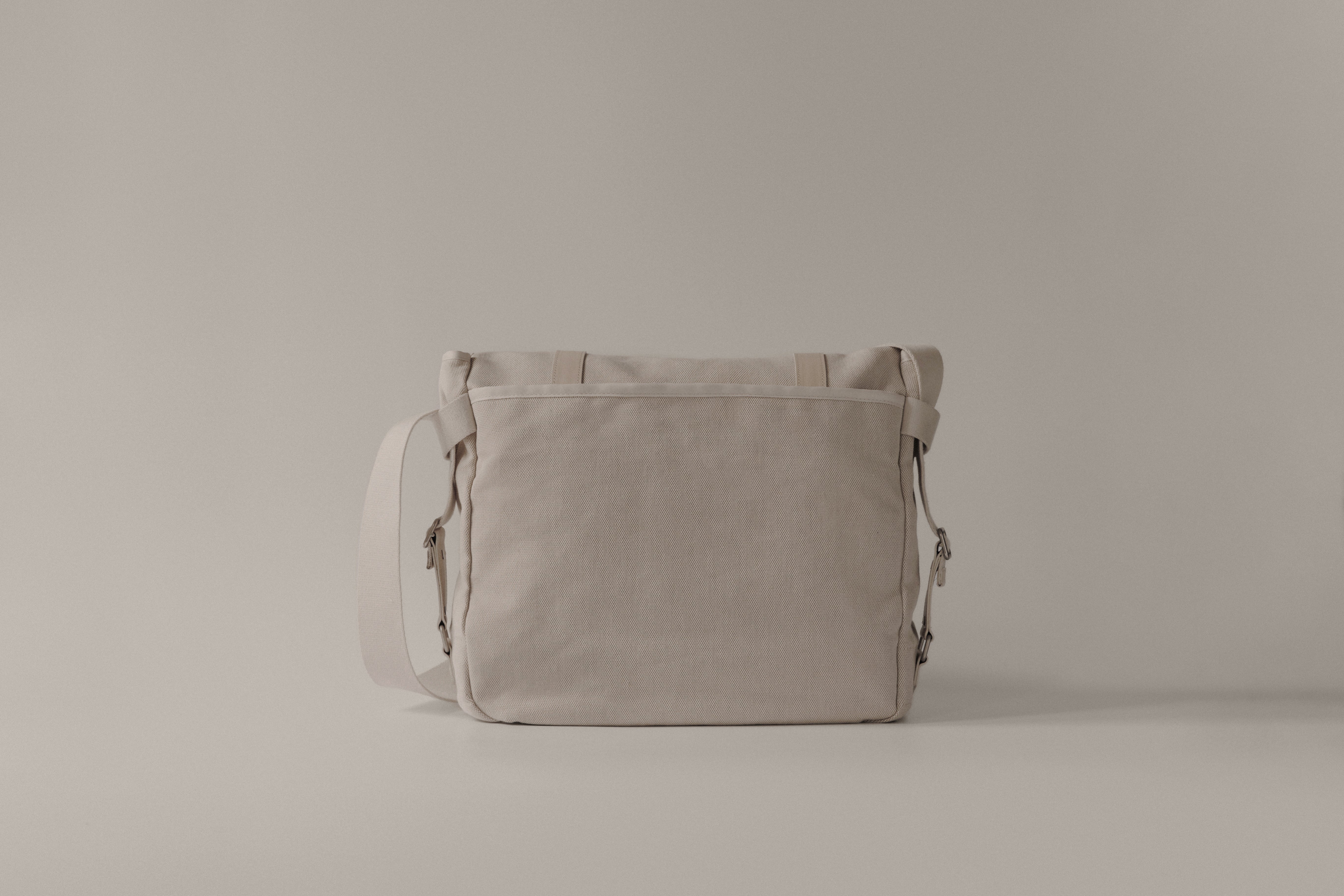 ★TOUT Y EST★ FUR MINI SHOULDER BAG IVORY 52BHFWACR01IV SAC BOUT IVORY – TOUT Y EST EN