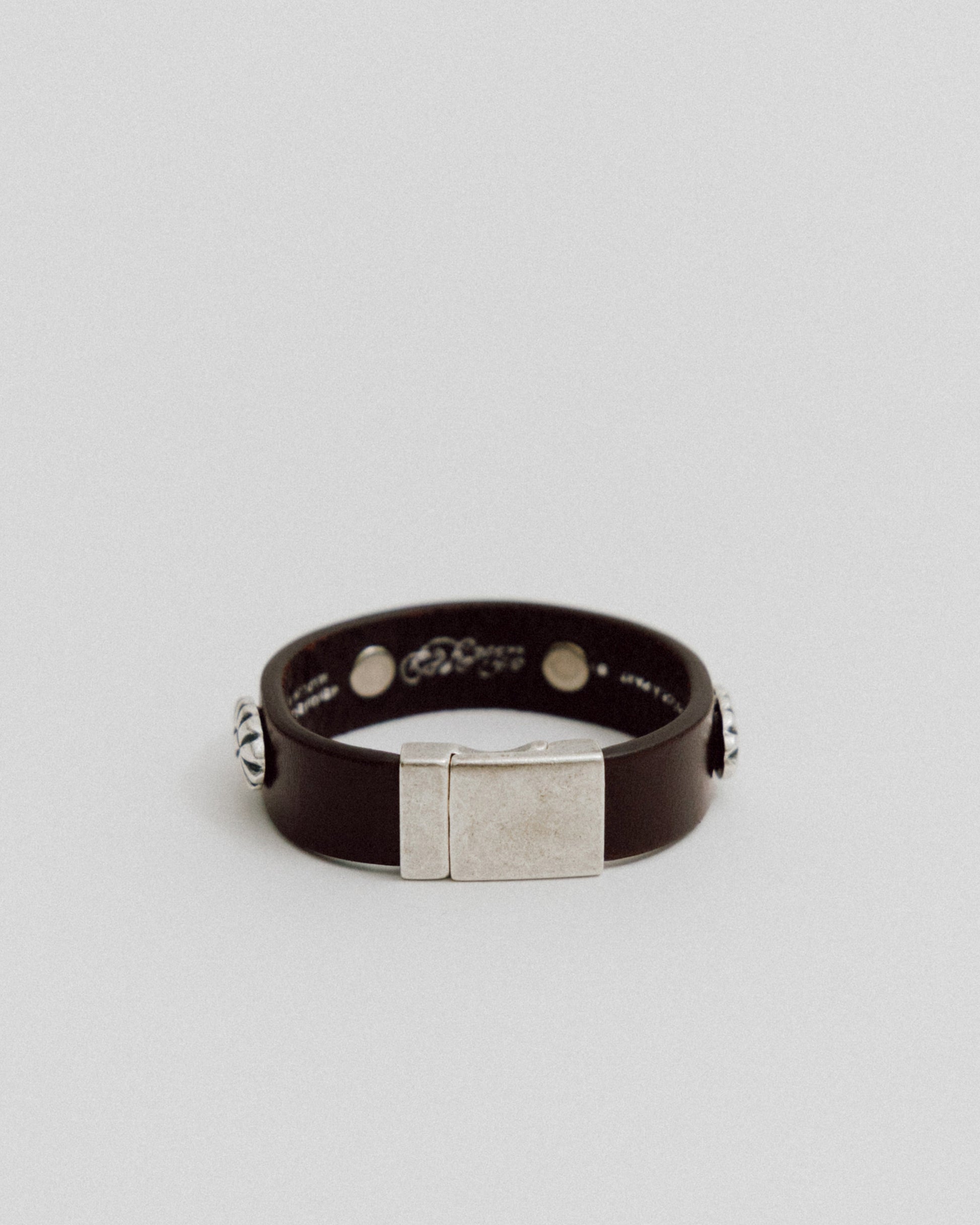 BRACELET CLOUTÉE BROWN