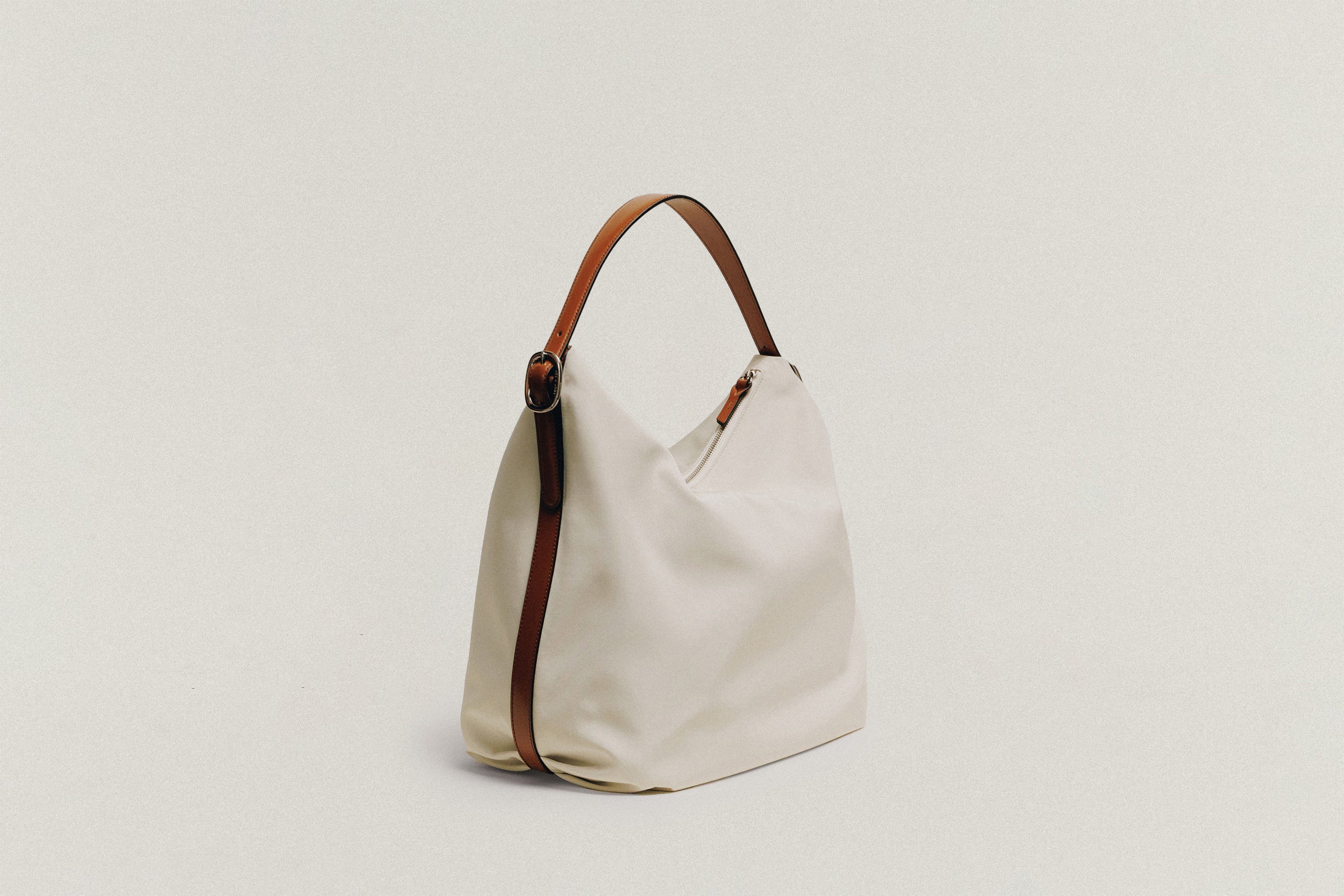 TOUT Y EST トゥティエ SAC LOQUET TOILE BLACK – TOUT Y EST JP