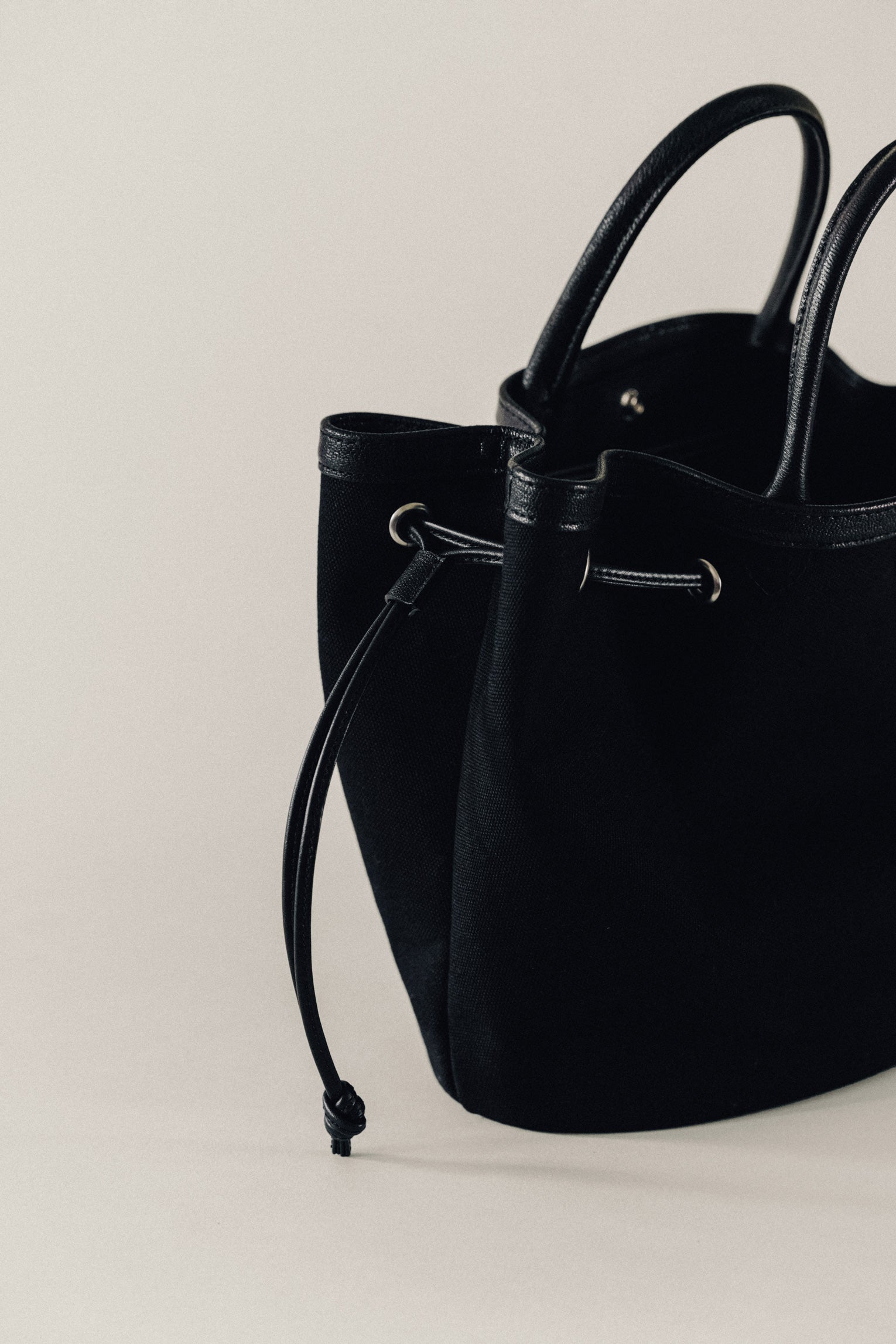 SAC COQUILLE SMALL BLACK