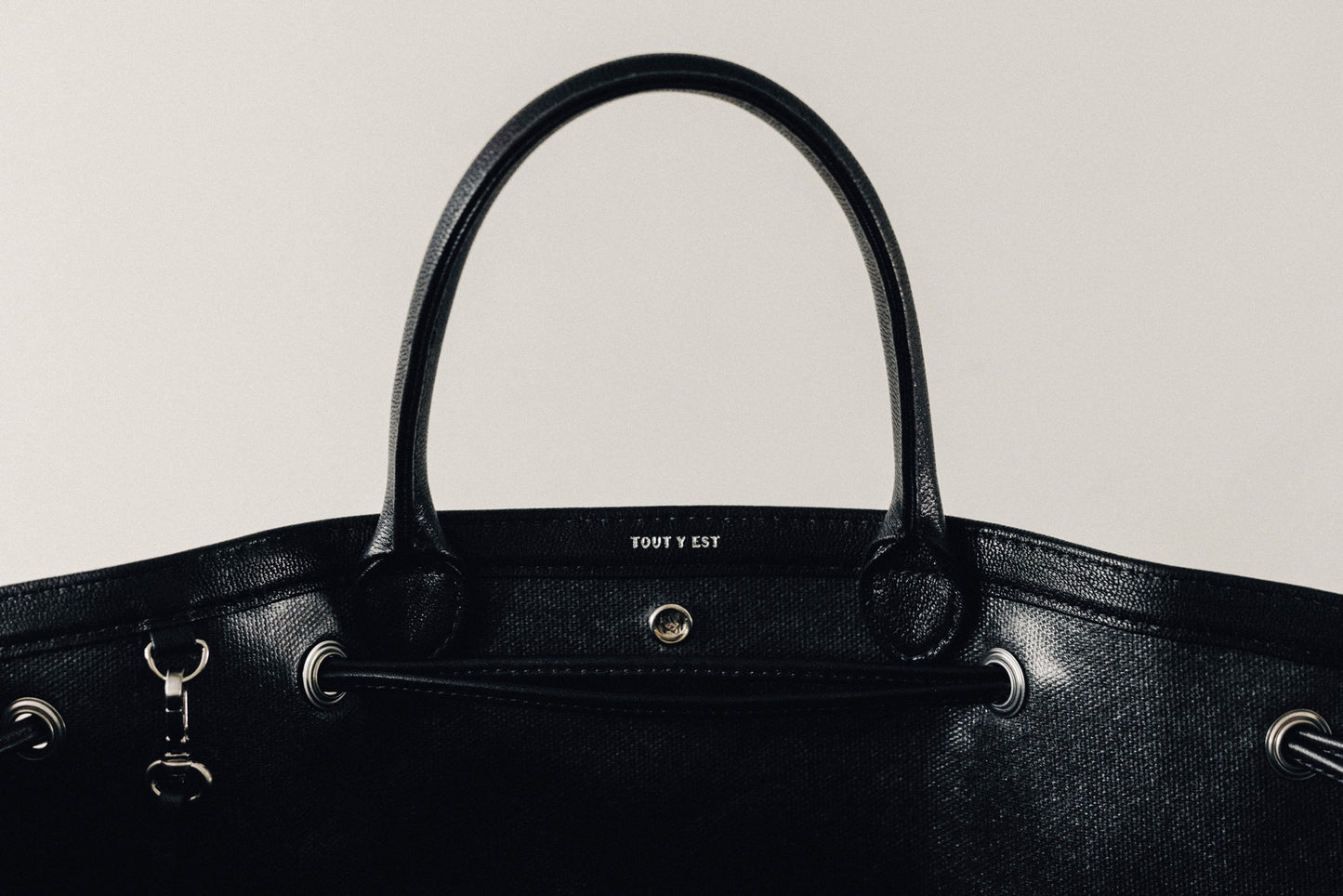 SAC COQUILLE SMALL BLACK