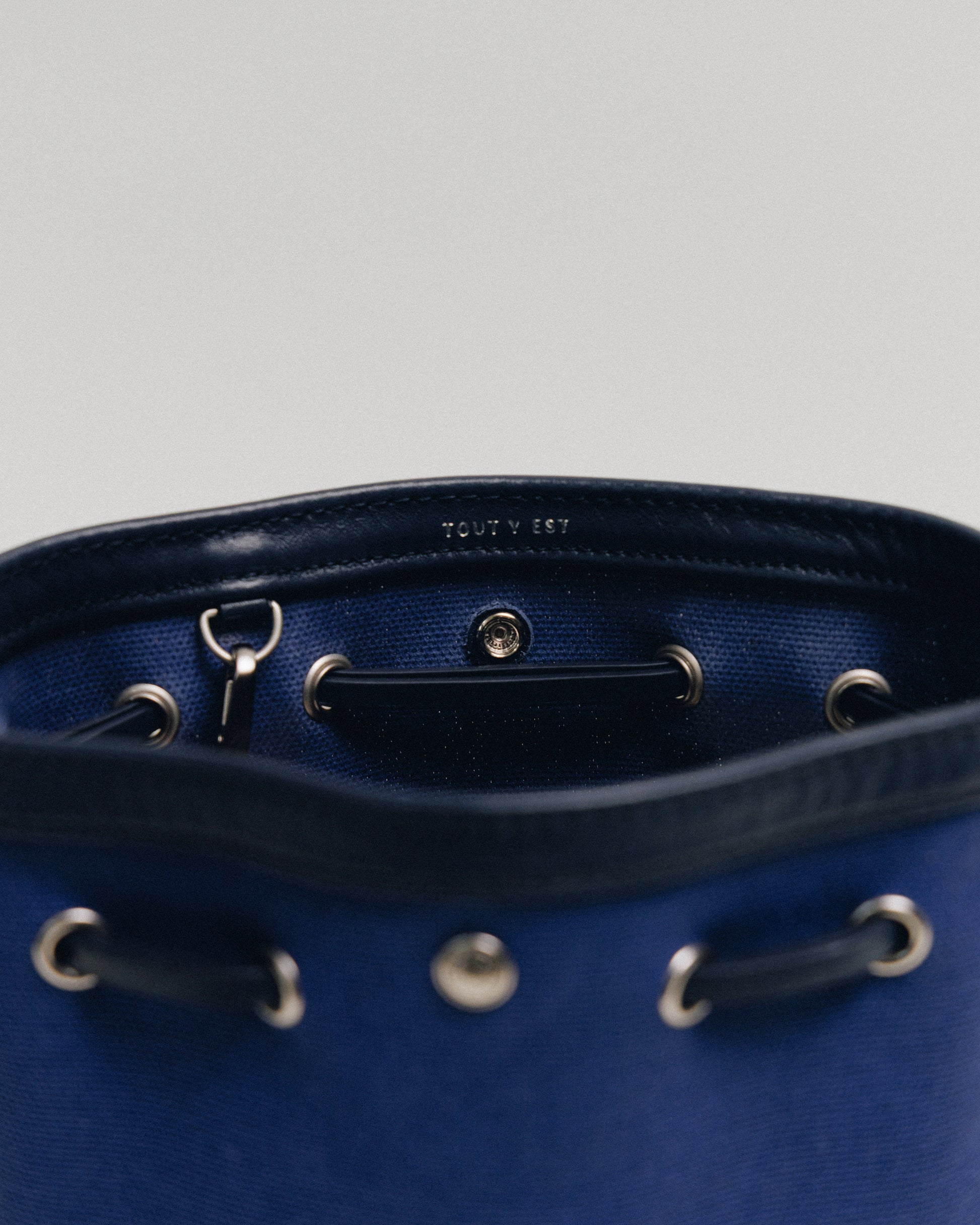 SAC COQUILLE BUCKET MINI BLUE
