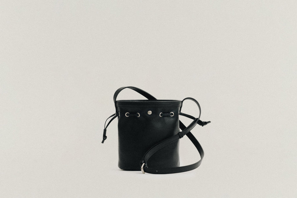 SAC COQUILLE BUCKET MINI SOFT BLACK