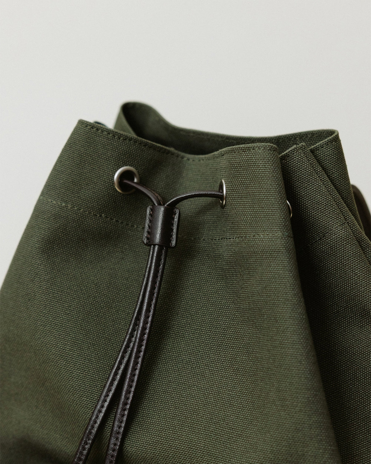 SAC À DOS COQUILLE KHAKI