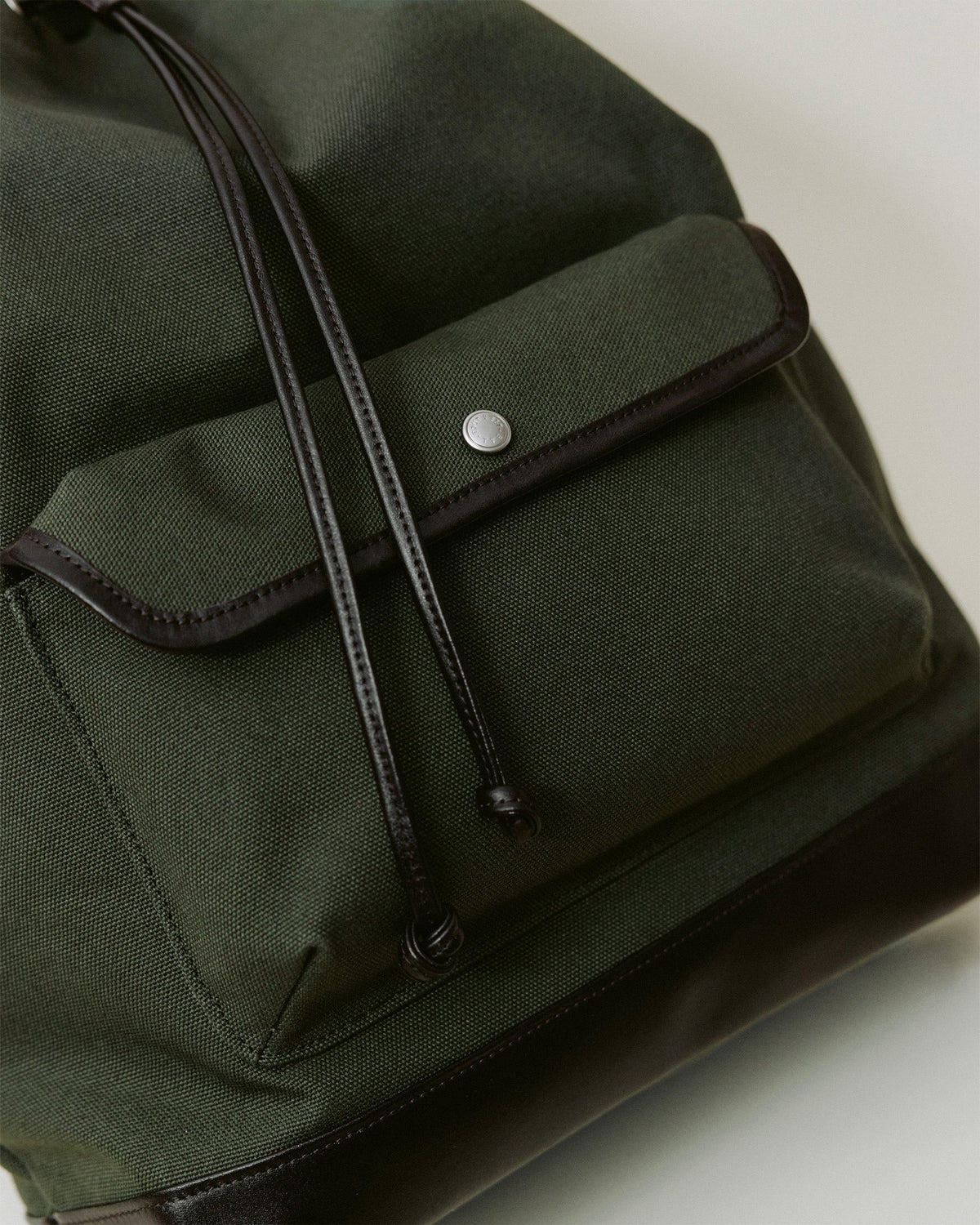 SAC À DOS COQUILLE KHAKI