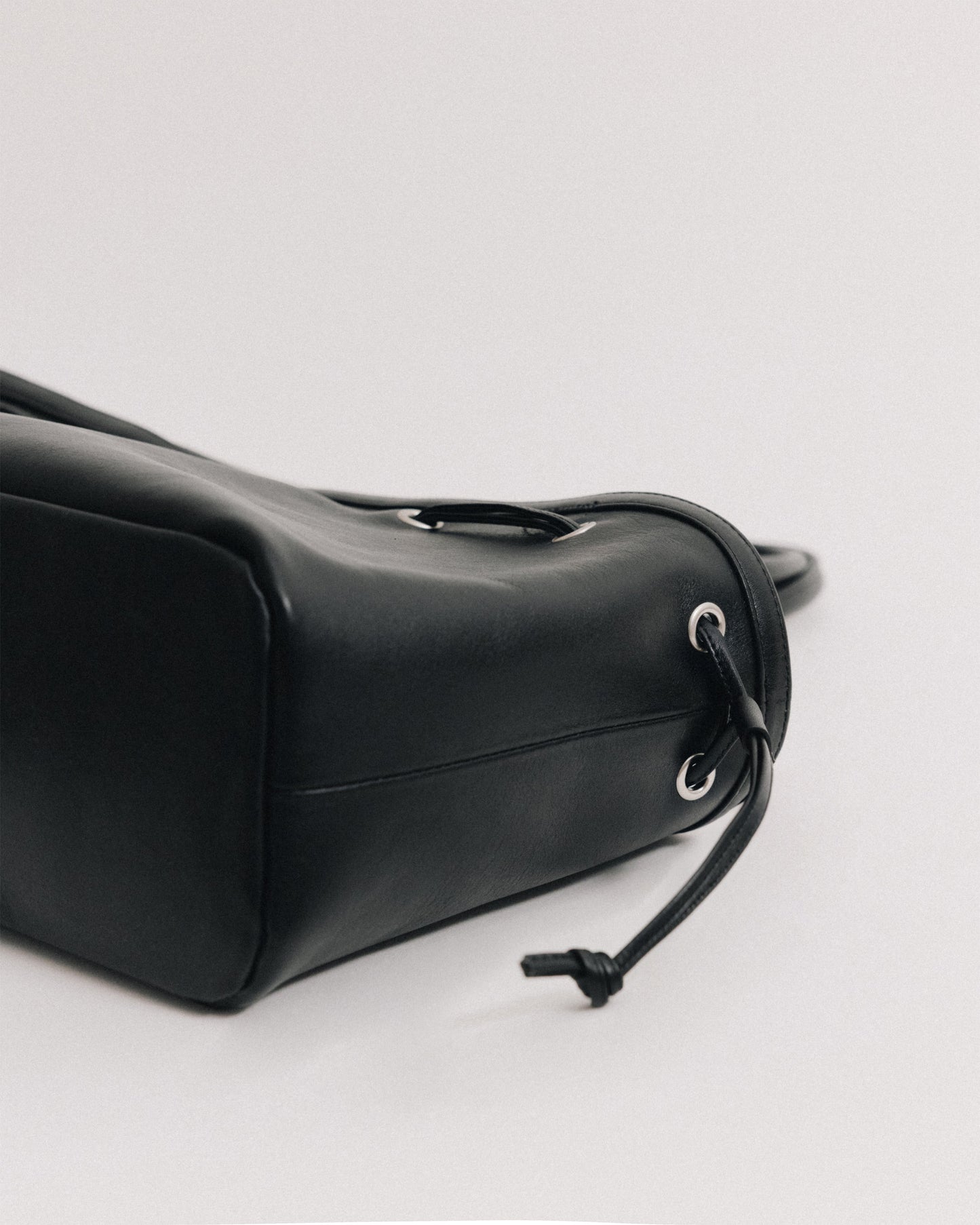 SAC COQUILLE BASSE SOFT BLACK