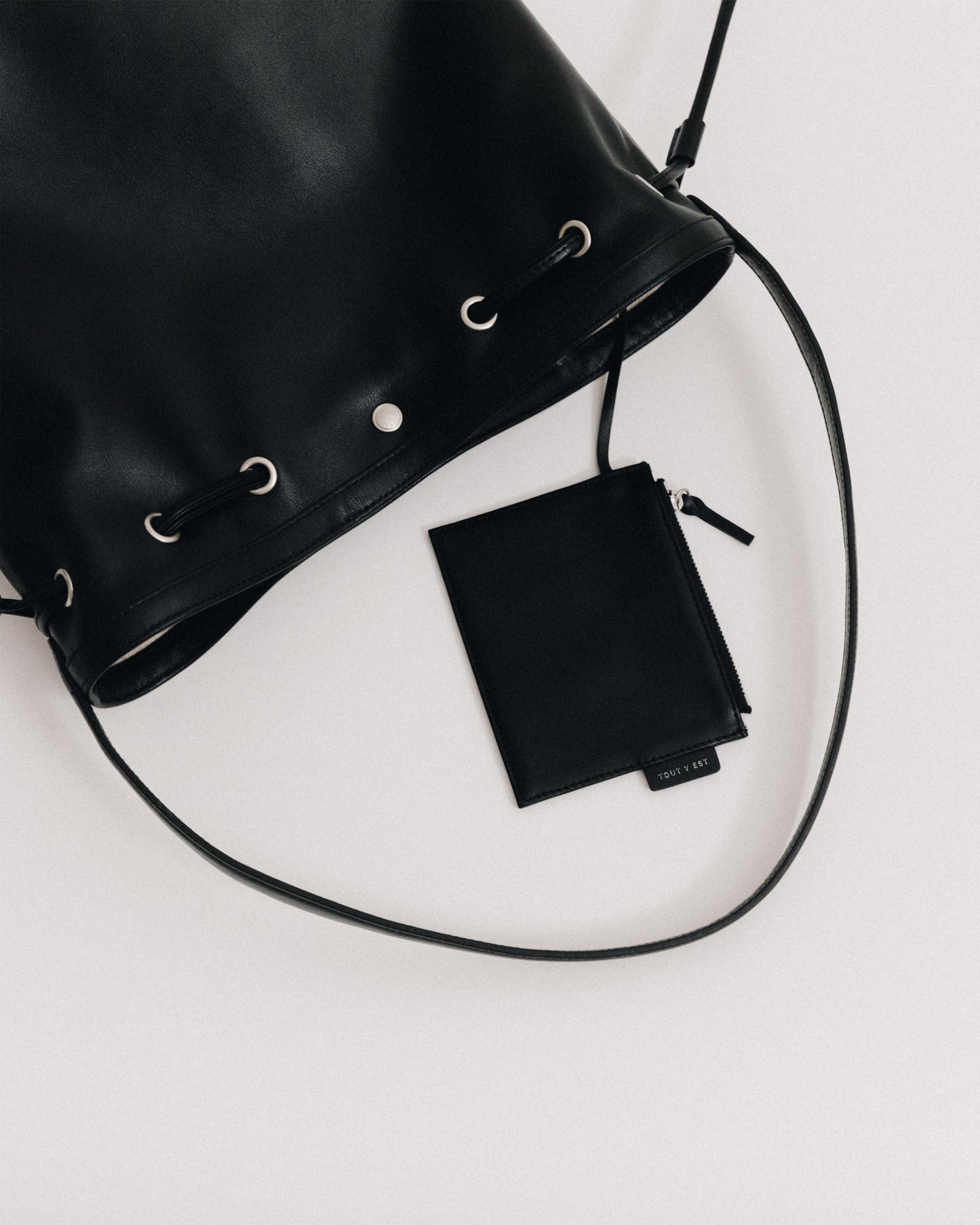 SAC COQUILLE BUCKET SOFT BLACK