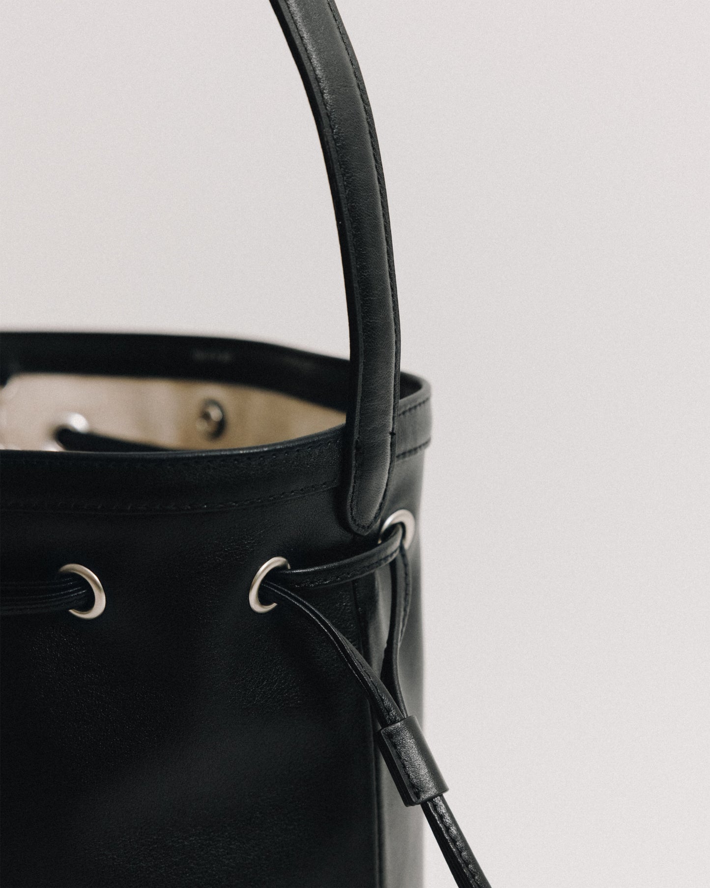 SAC COQUILLE BUCKET SOFT BLACK
