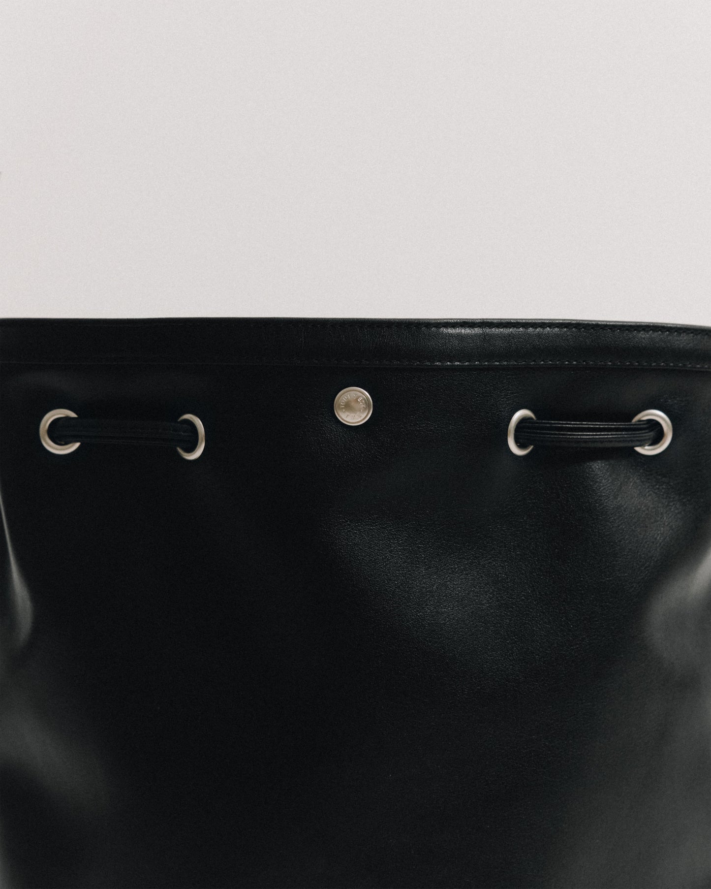 SAC COQUILLE BUCKET SOFT BLACK