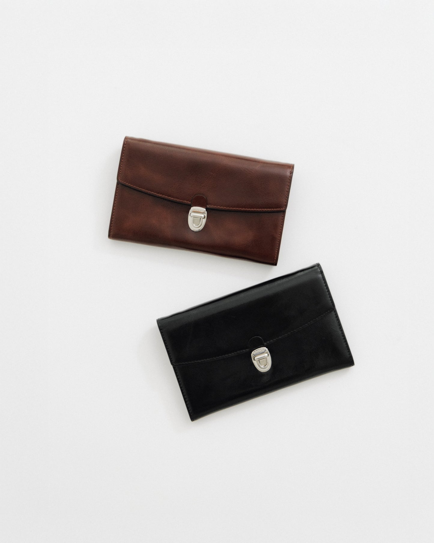 PORTE CARTES LOQUET ÉPAULE BROWN
