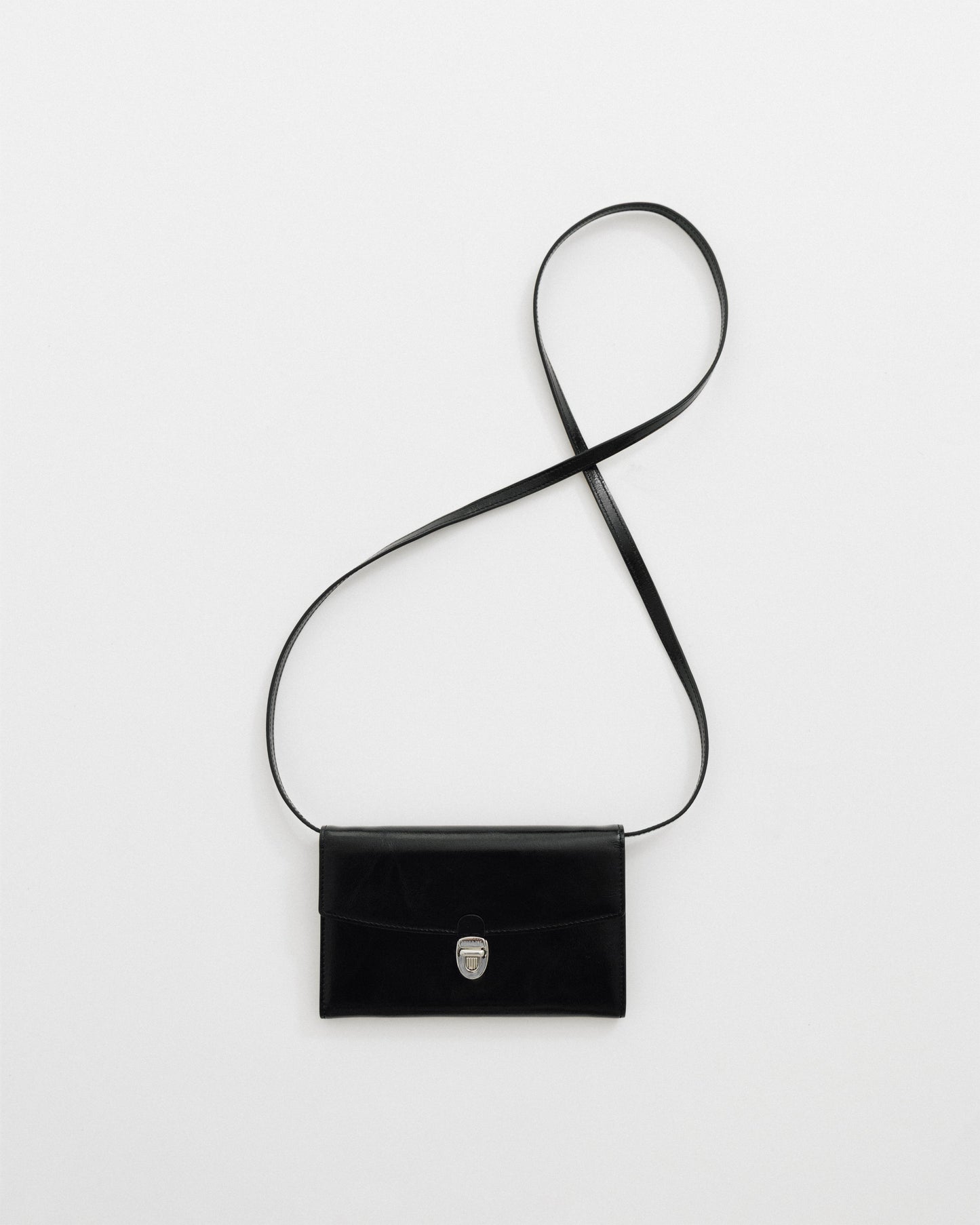 PORTE CARTES LOQUET ÉPAULE BLACK