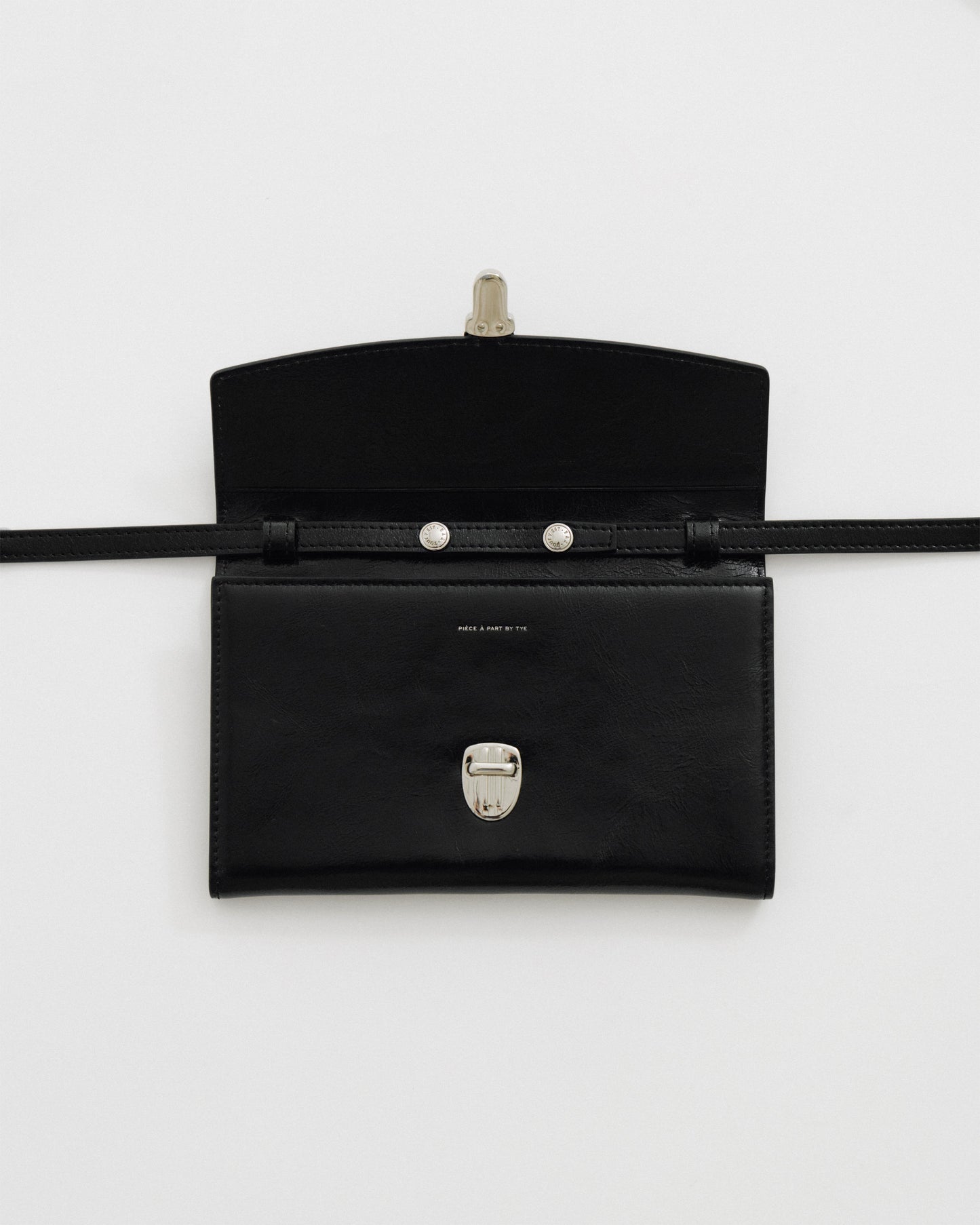 PORTE CARTES LOQUET ÉPAULE BLACK