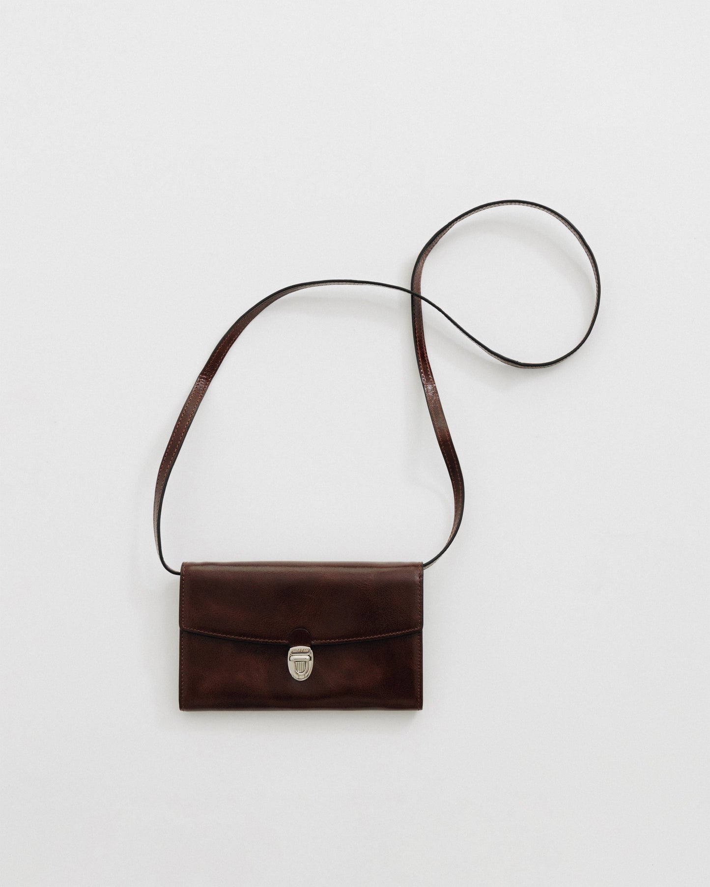 PORTE CARTES LOQUET ÉPAULE BROWN