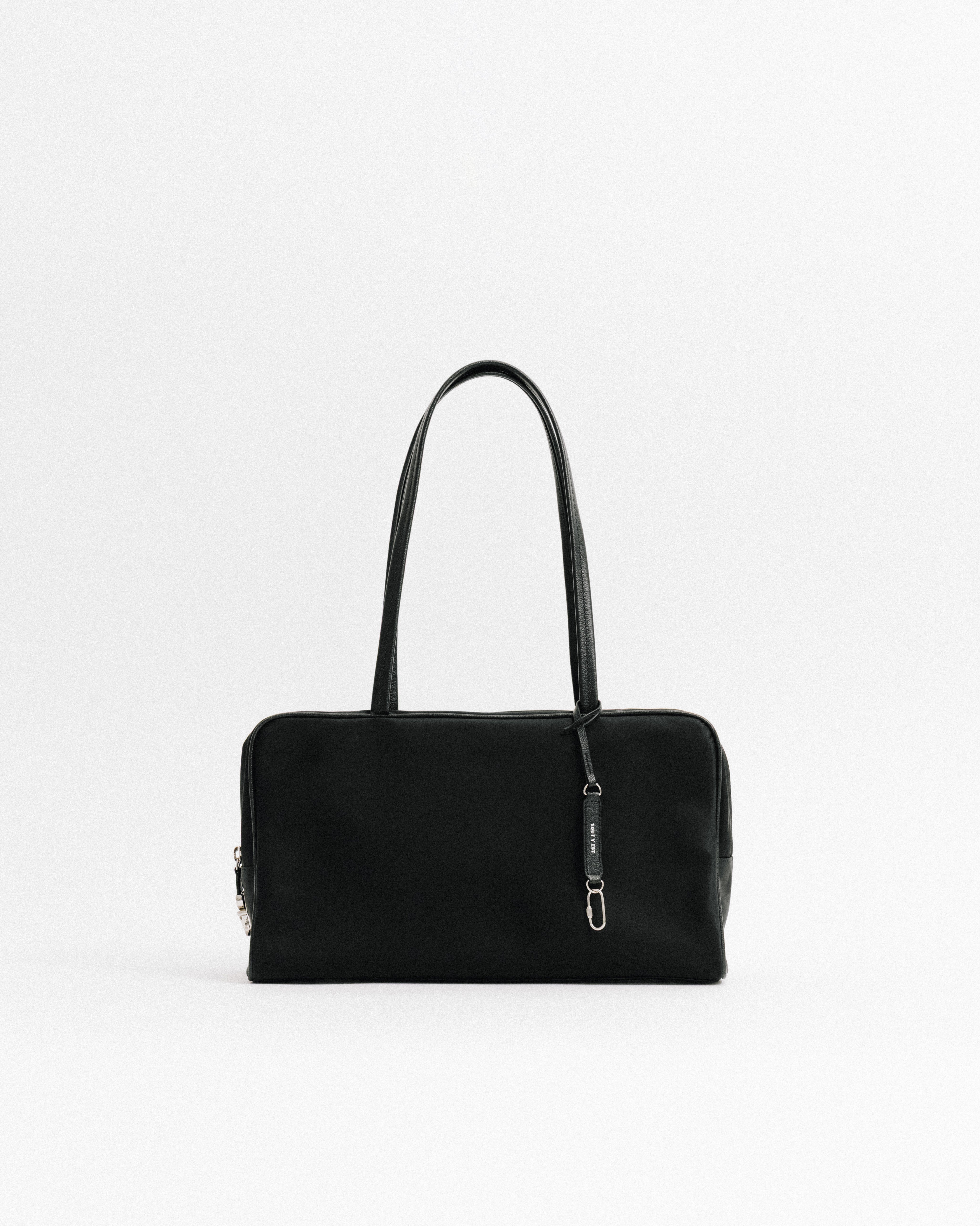 TOUT Y EST LOQUET BAGナイロンショルダーL SAC LOQUET NYLON BLACK – TOUT Y EST EN