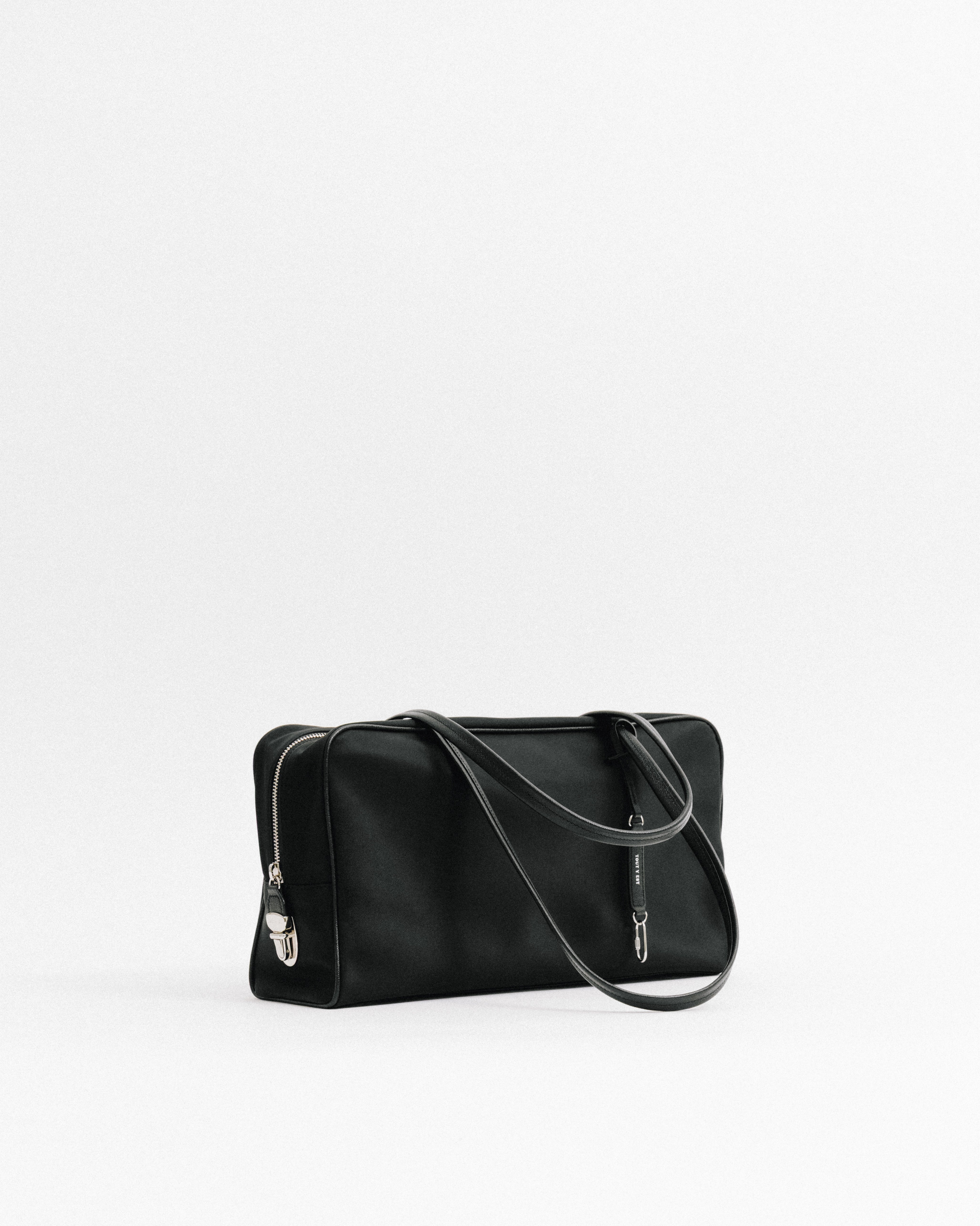 トゥティエ tout y est SAC LOQUET NYLON ブラック SAC LOQUET NYLON BLACK – TOUT Y EST EN