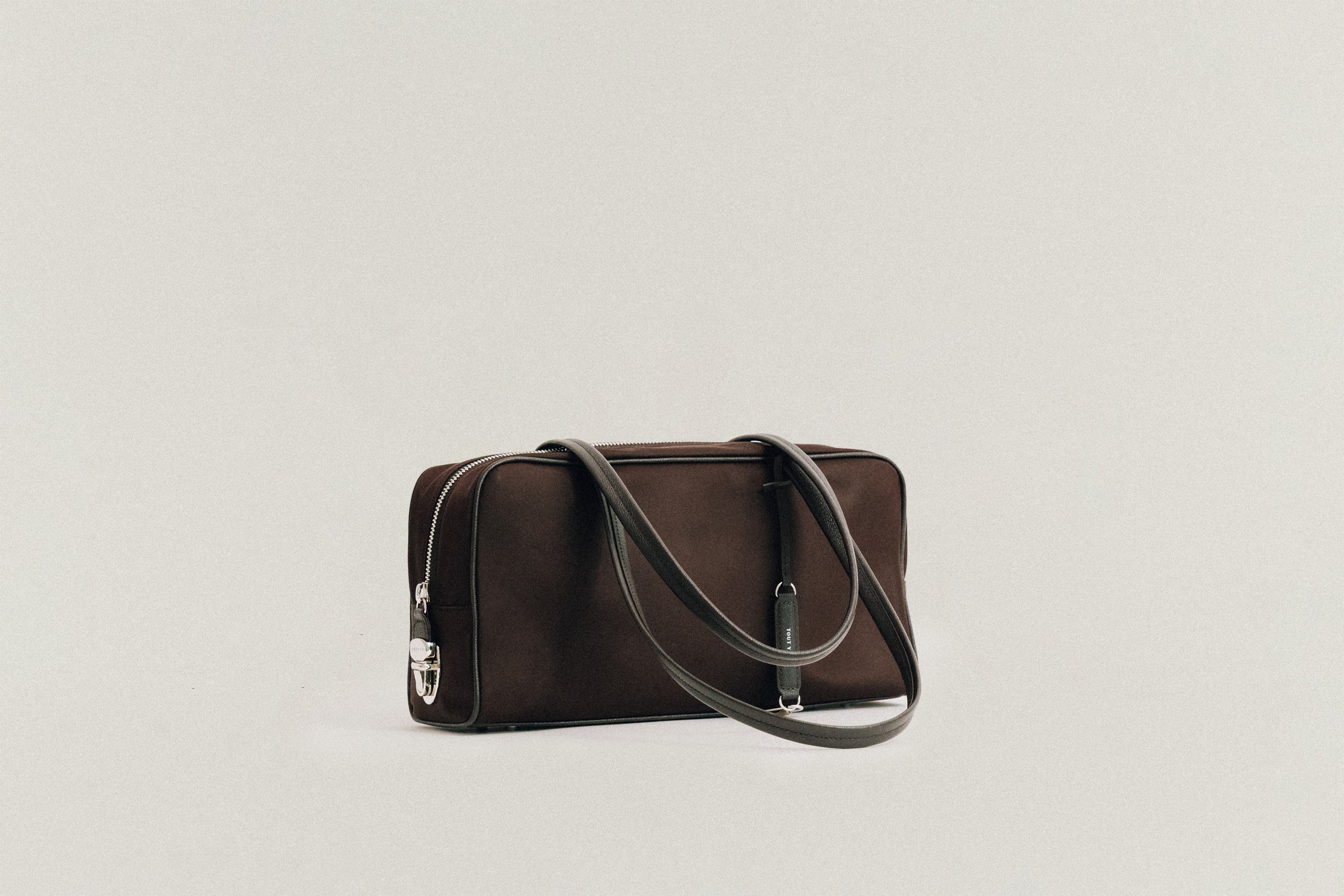 BAGS – TOUT Y EST EN