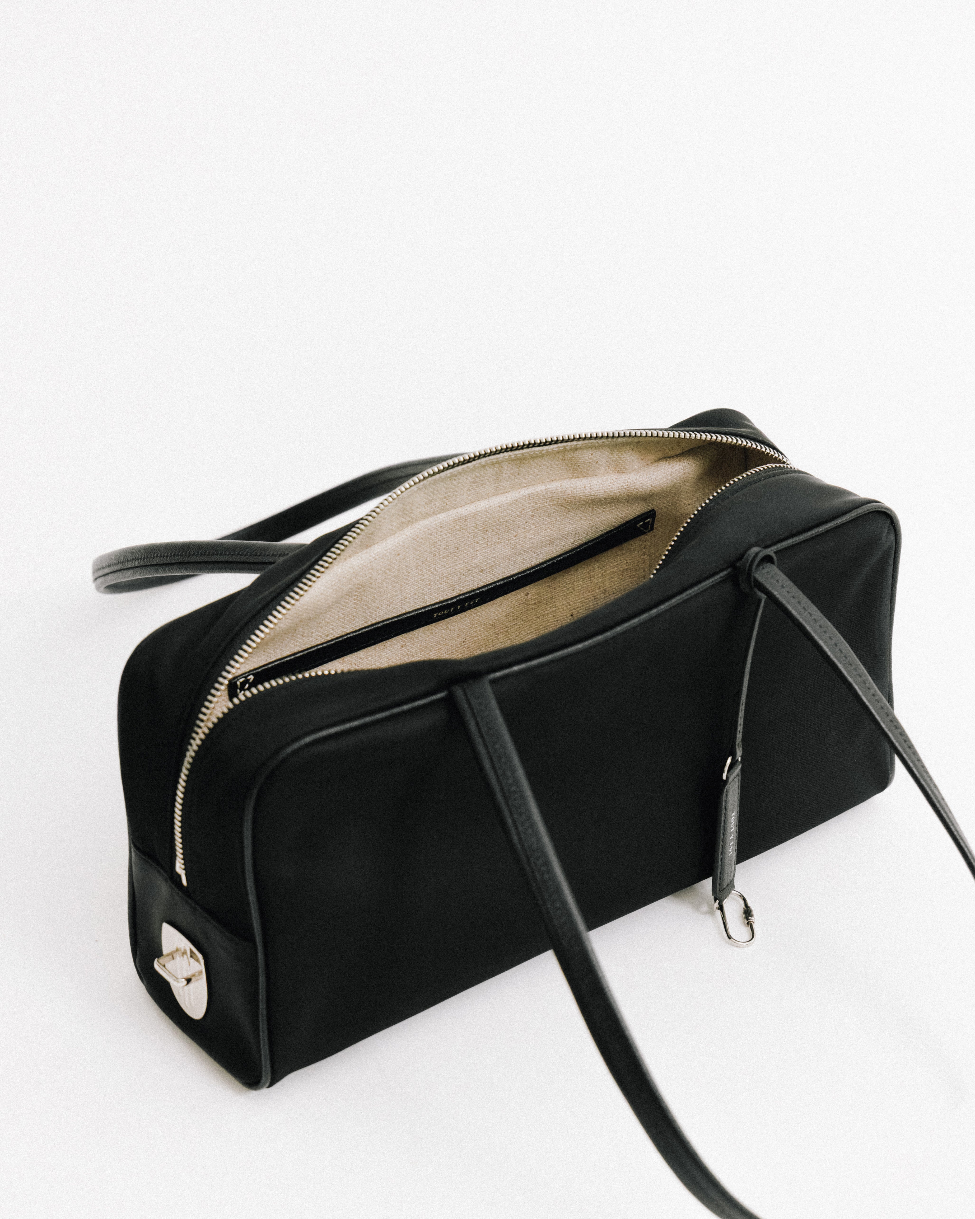 SAC LOQUET NYLON SMALL BLACK – TOUT Y EST EN