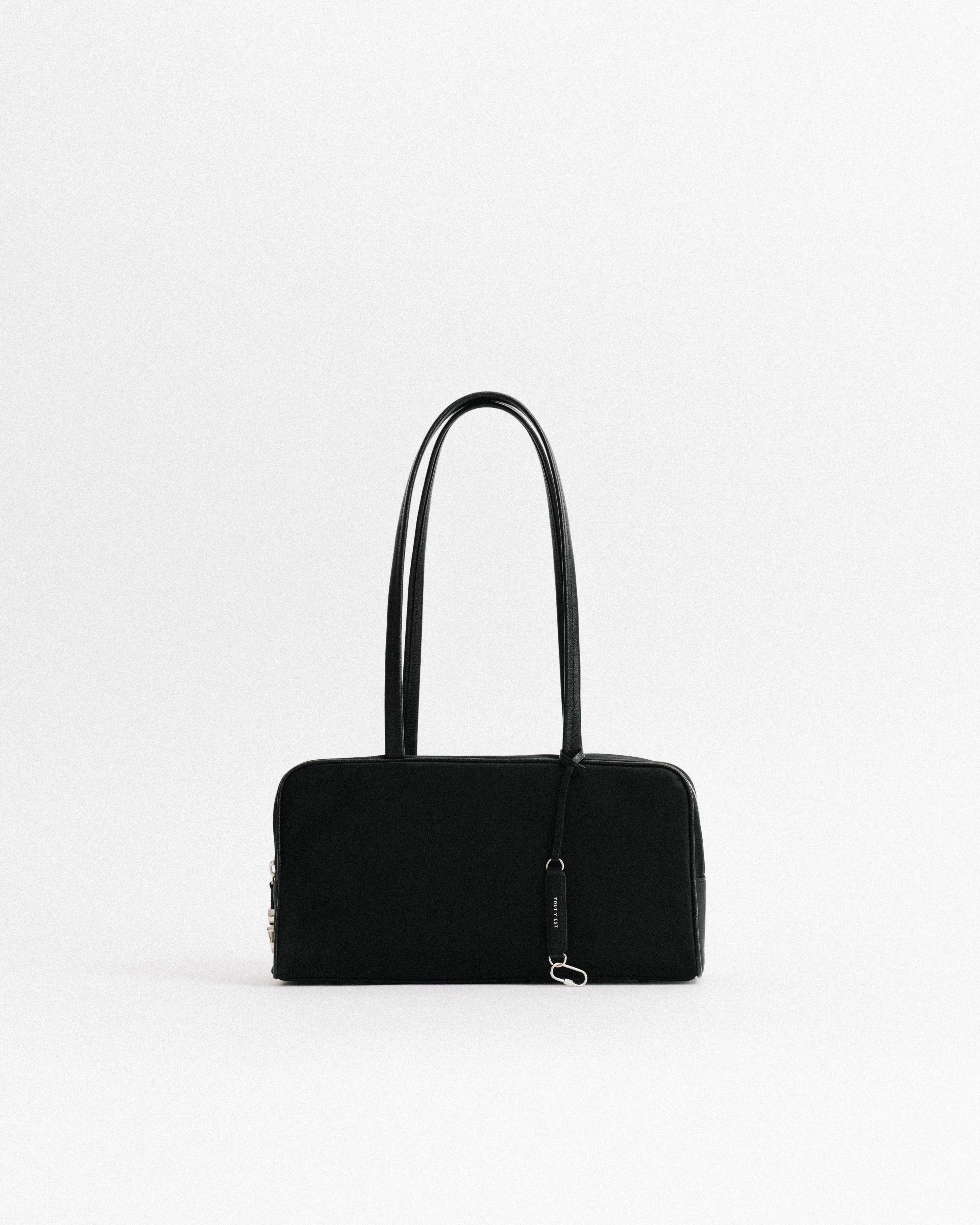 美品 TOUT Y EST LOQUET NYLON SMALL トートバッグ SAC LOQUET NYLON SMALL BLACK – TOUT Y EST EN