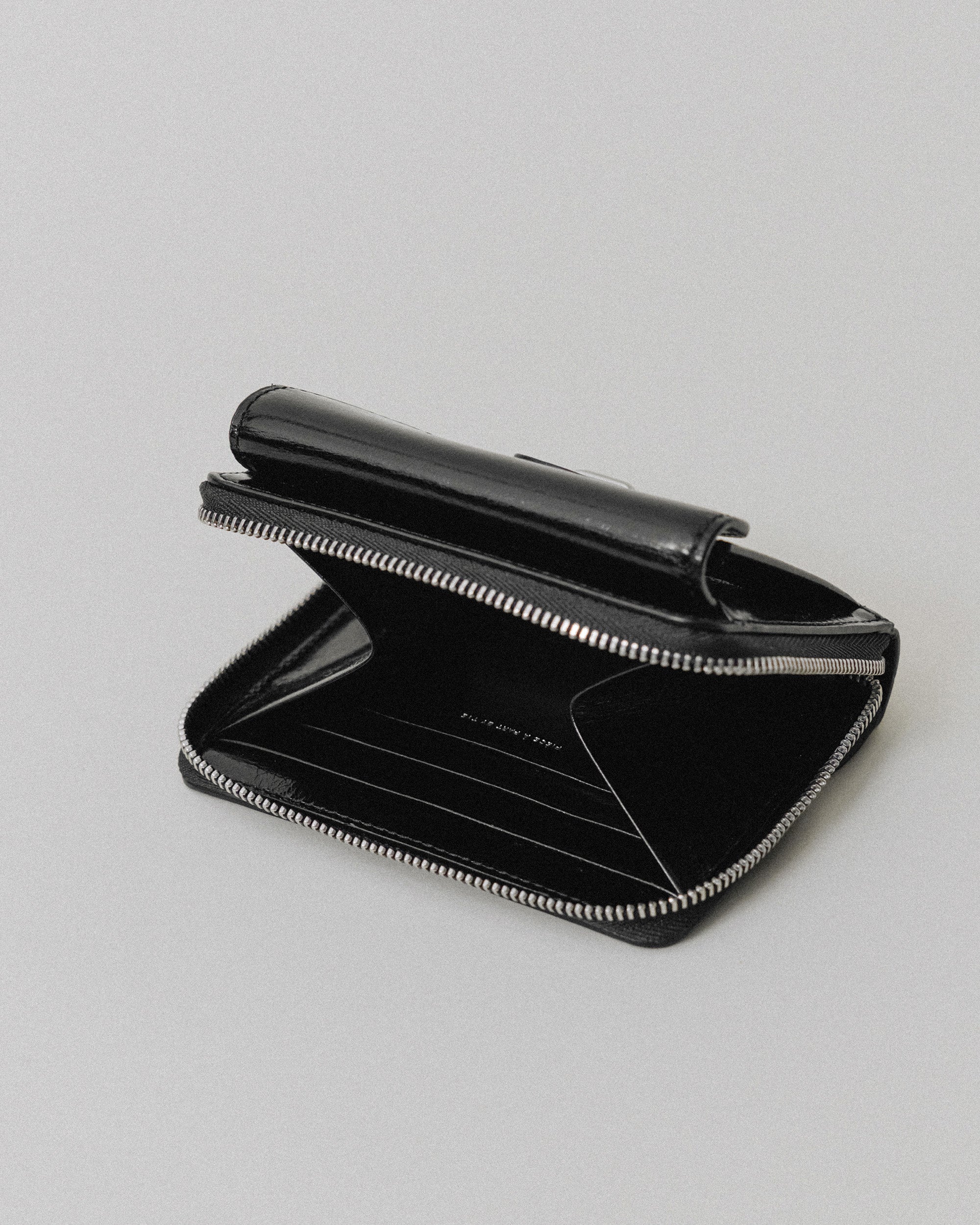 PORTE CARTES LOQUET ZIPPÉ BLACK – TOUT Y EST EN