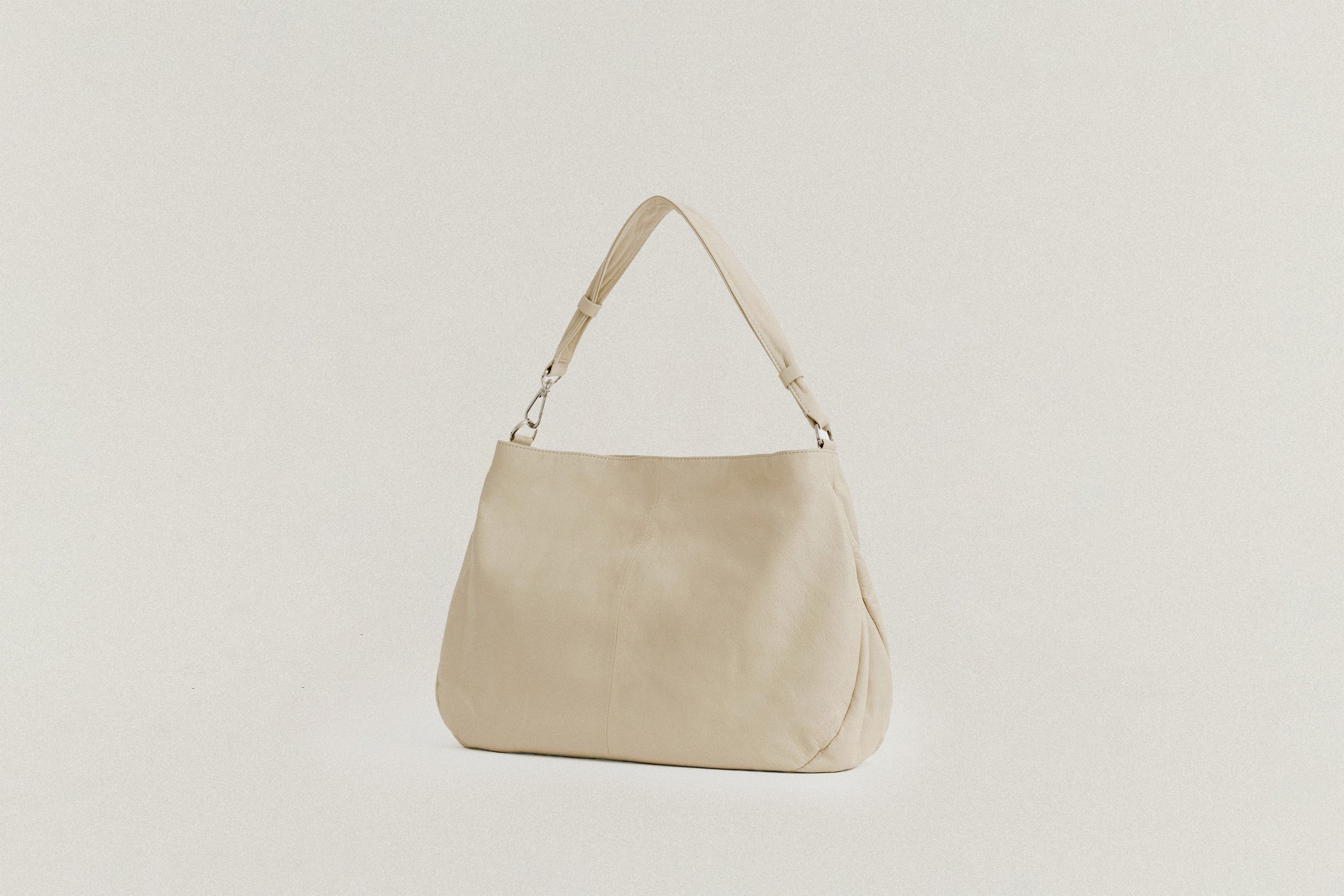 BAGS – TOUT Y EST EN