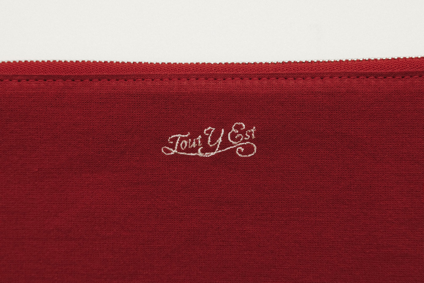 POCHETTE CARRÉE RED