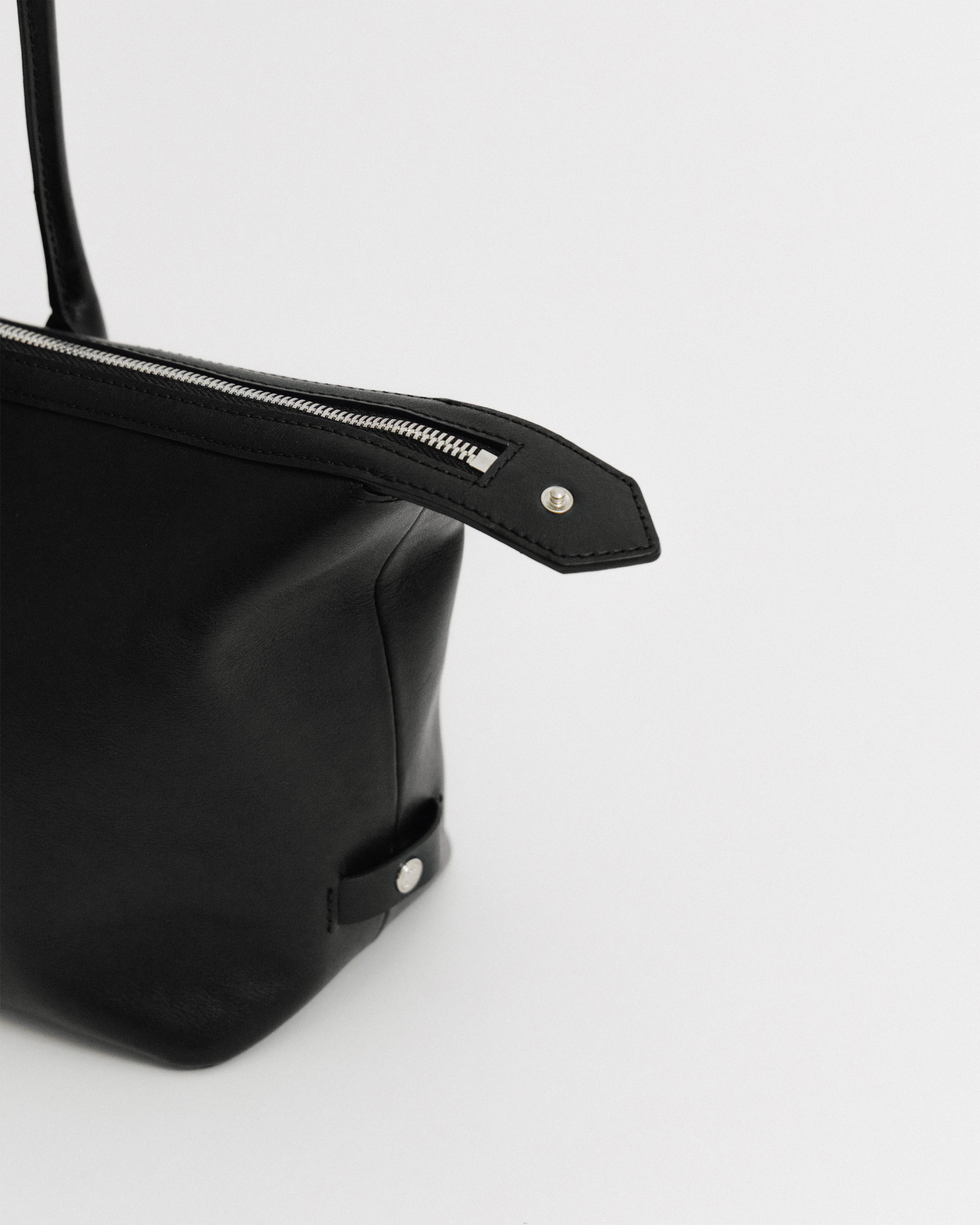 SAC PATTE SMALL BLACK – TOUT Y EST EN