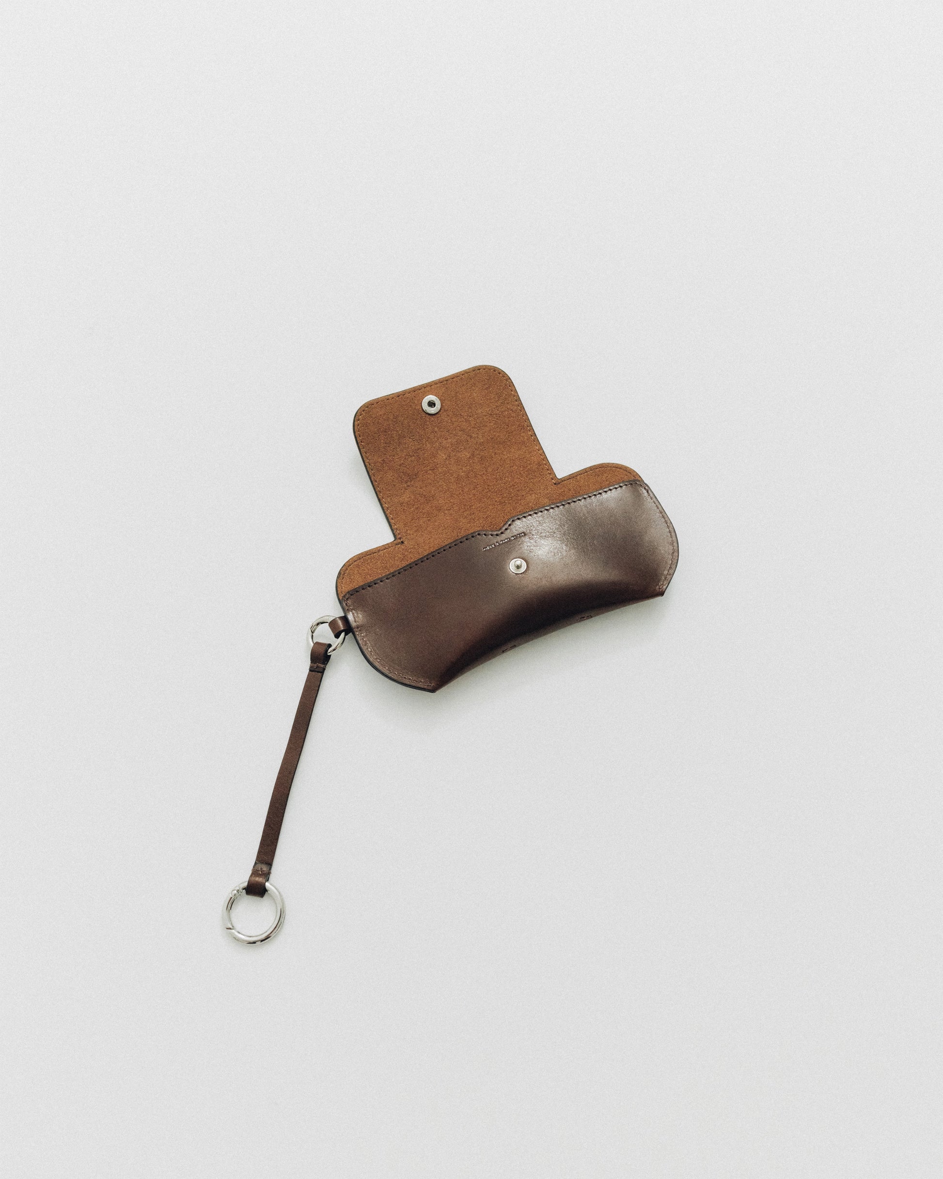 POCHE LUNETTES BROWN