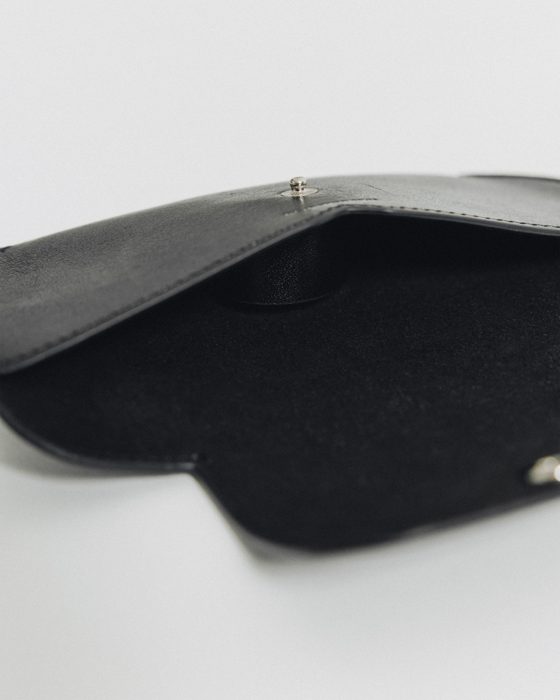 POCHE LUNETTES BLACK