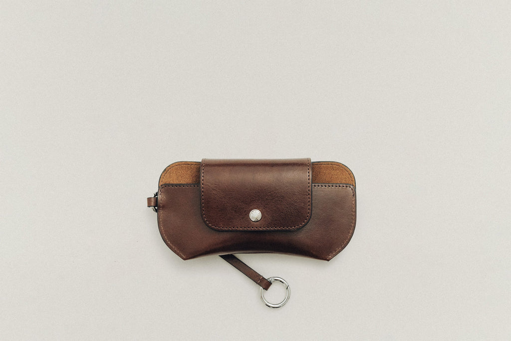 POCHE LUNETTES BROWN