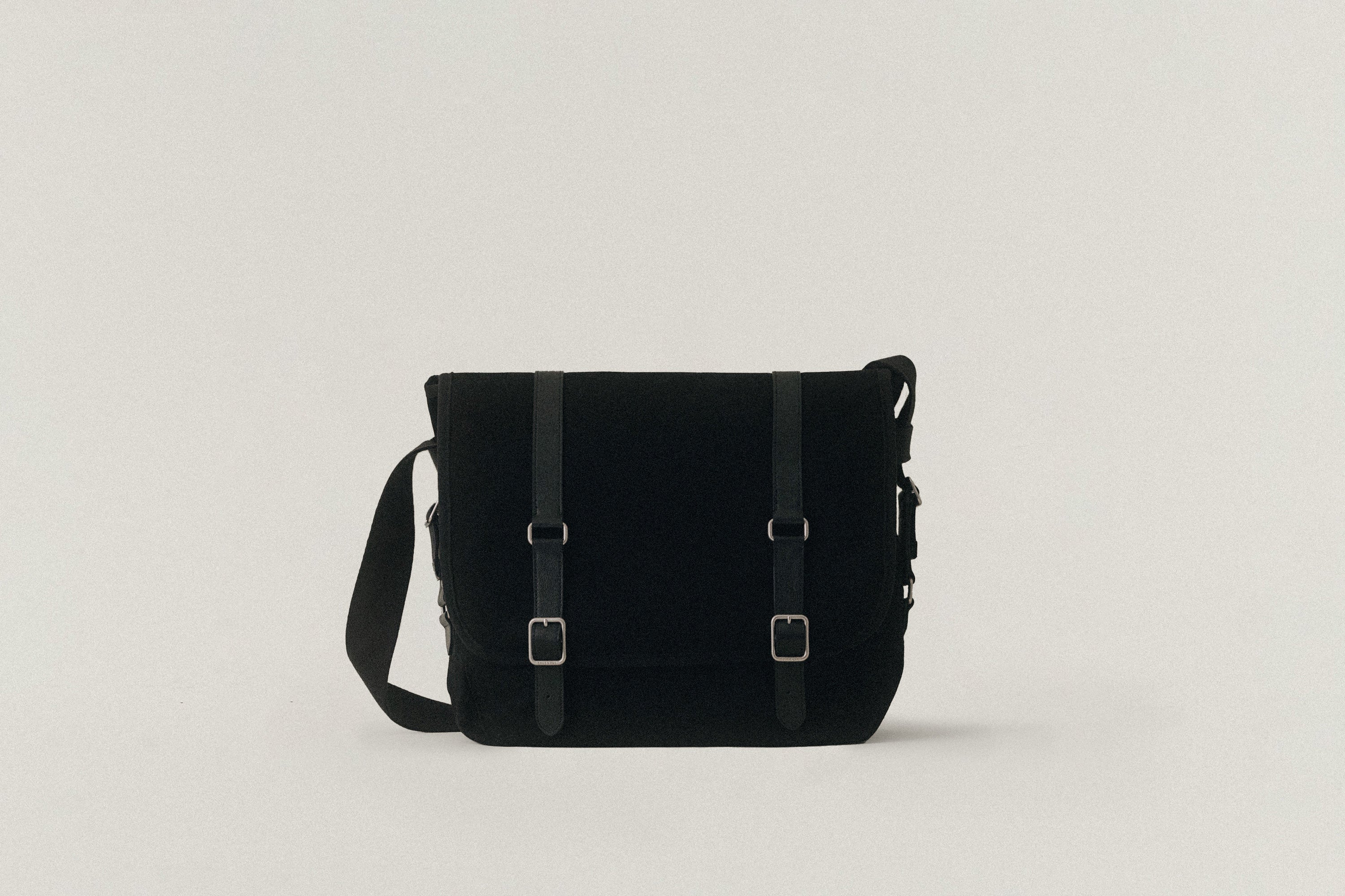 POCHETTE SABOT BEIGE – TOUT Y EST JP