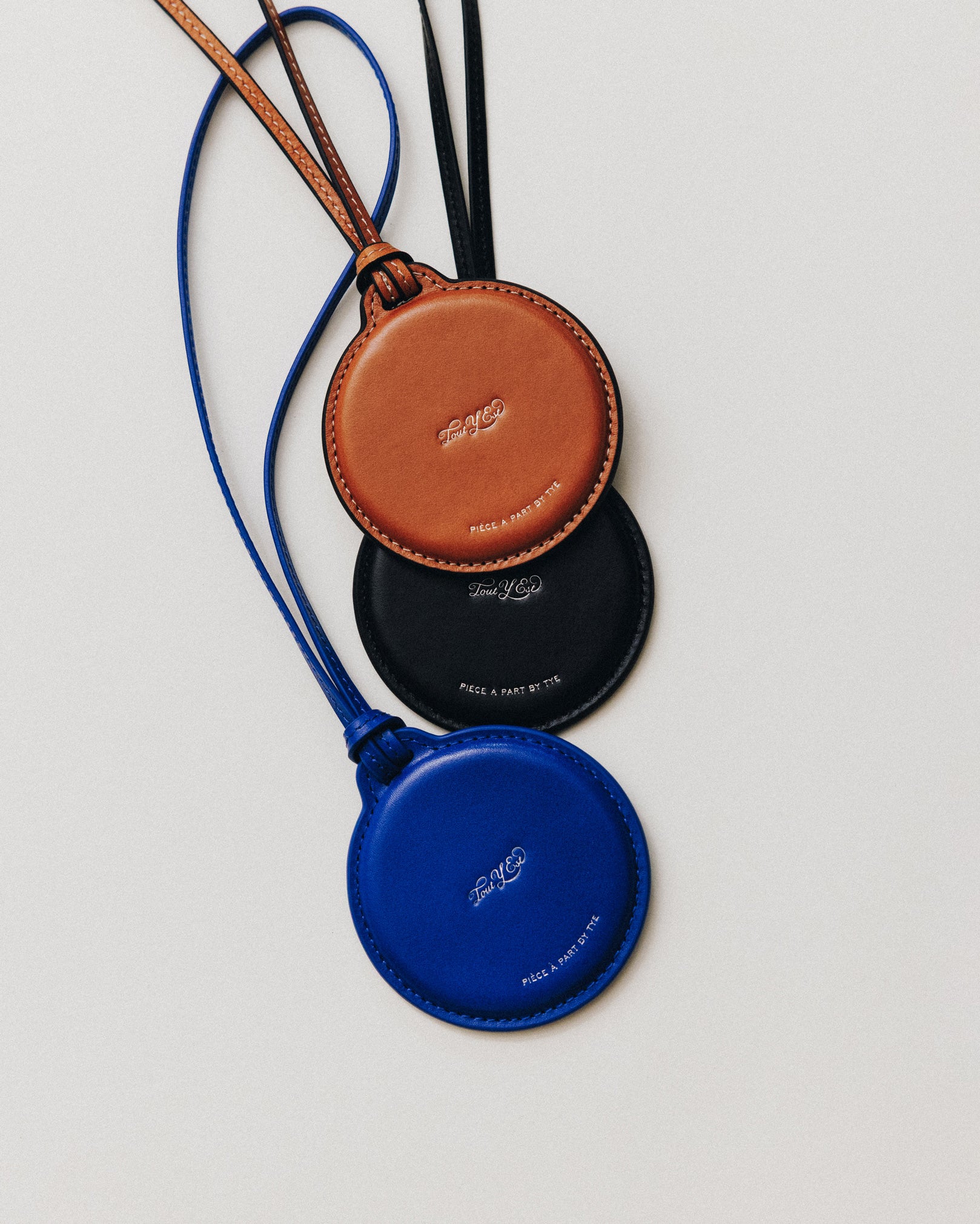 MIROIR PENDENTIF BLACK