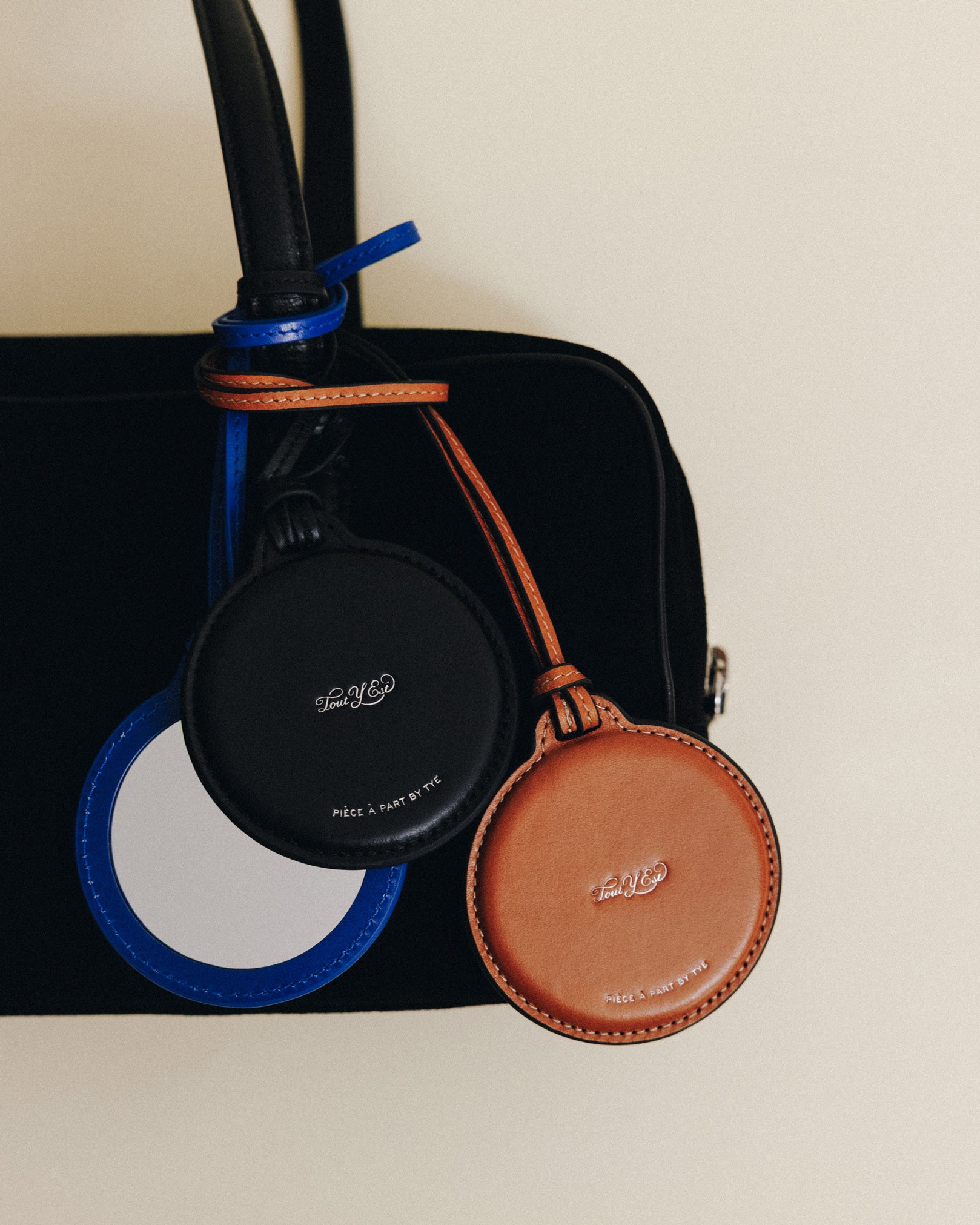 MIROIR PENDENTIF TAN