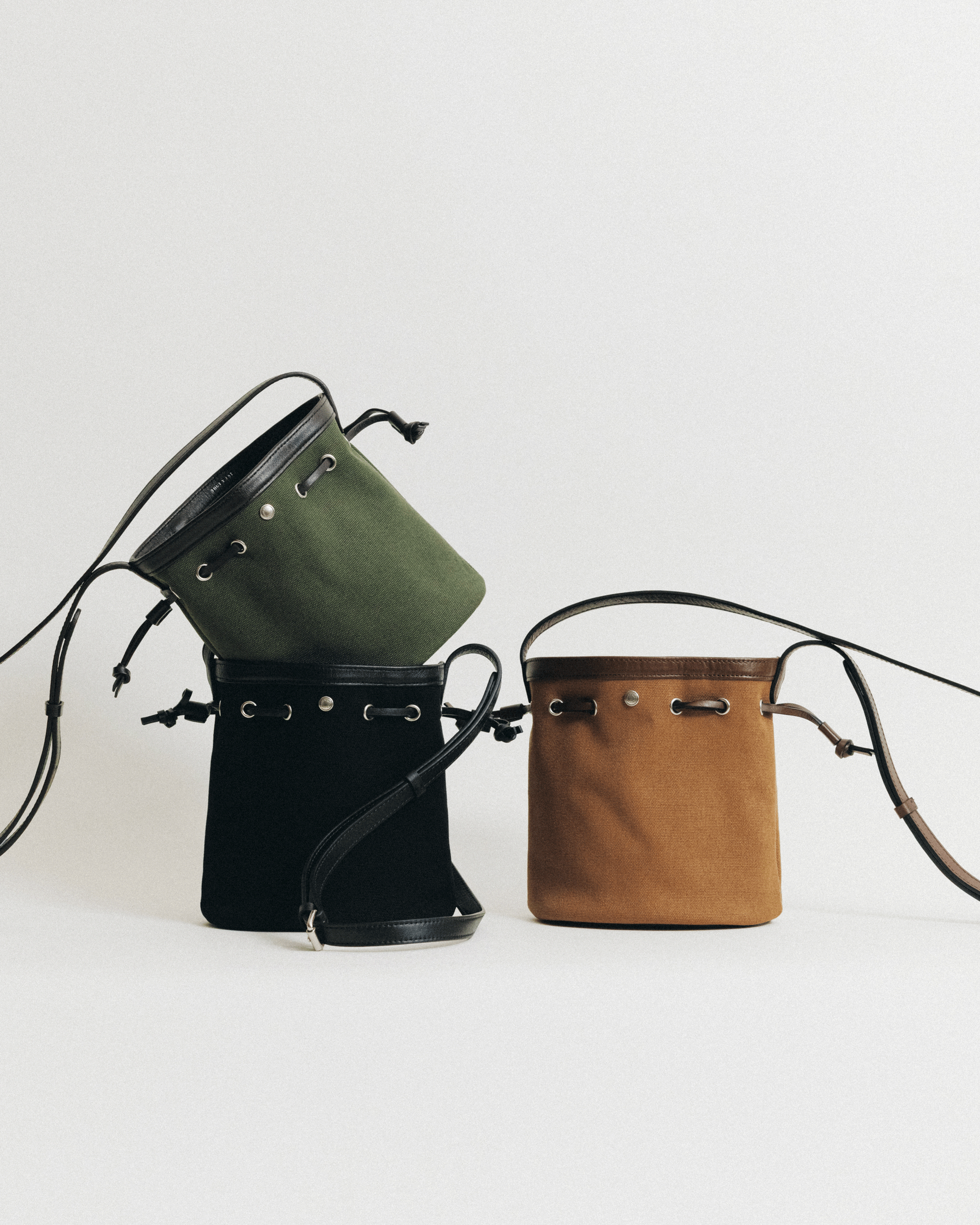 SAC COQUILLE BUCKET MINI BLACK