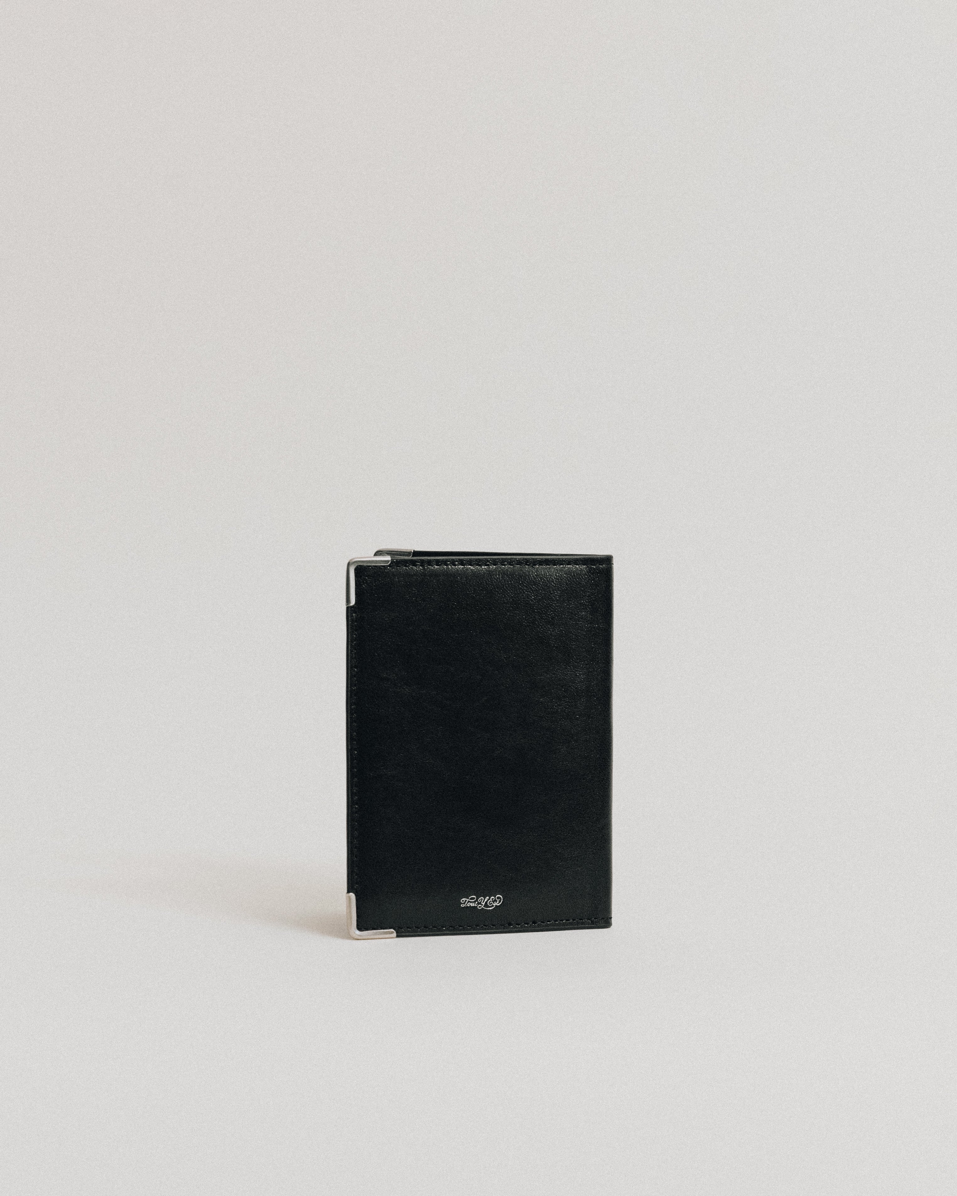 VOYAGE COUVERTURE BLACK – TOUT Y EST EN