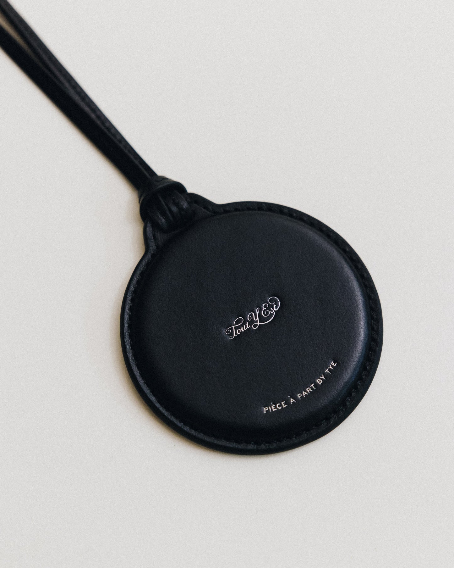 MIROIR PENDENTIF BLACK