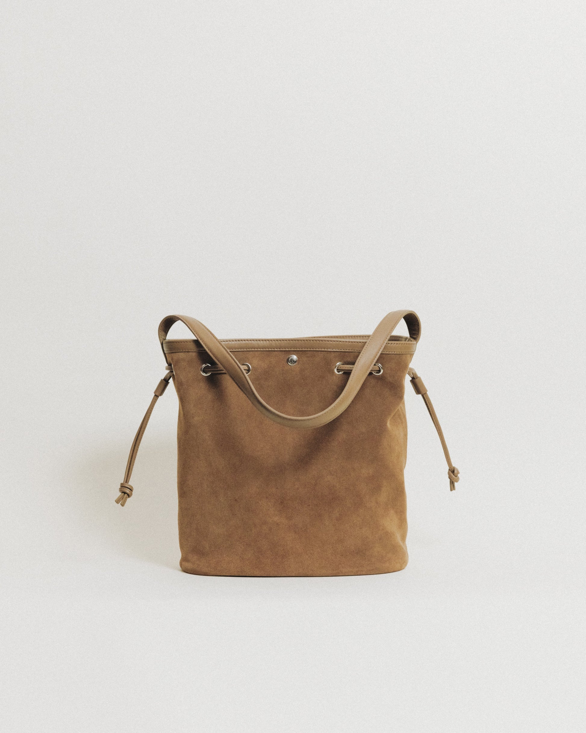 SAC COQUILLE BUCKET SUEDE BEIGE