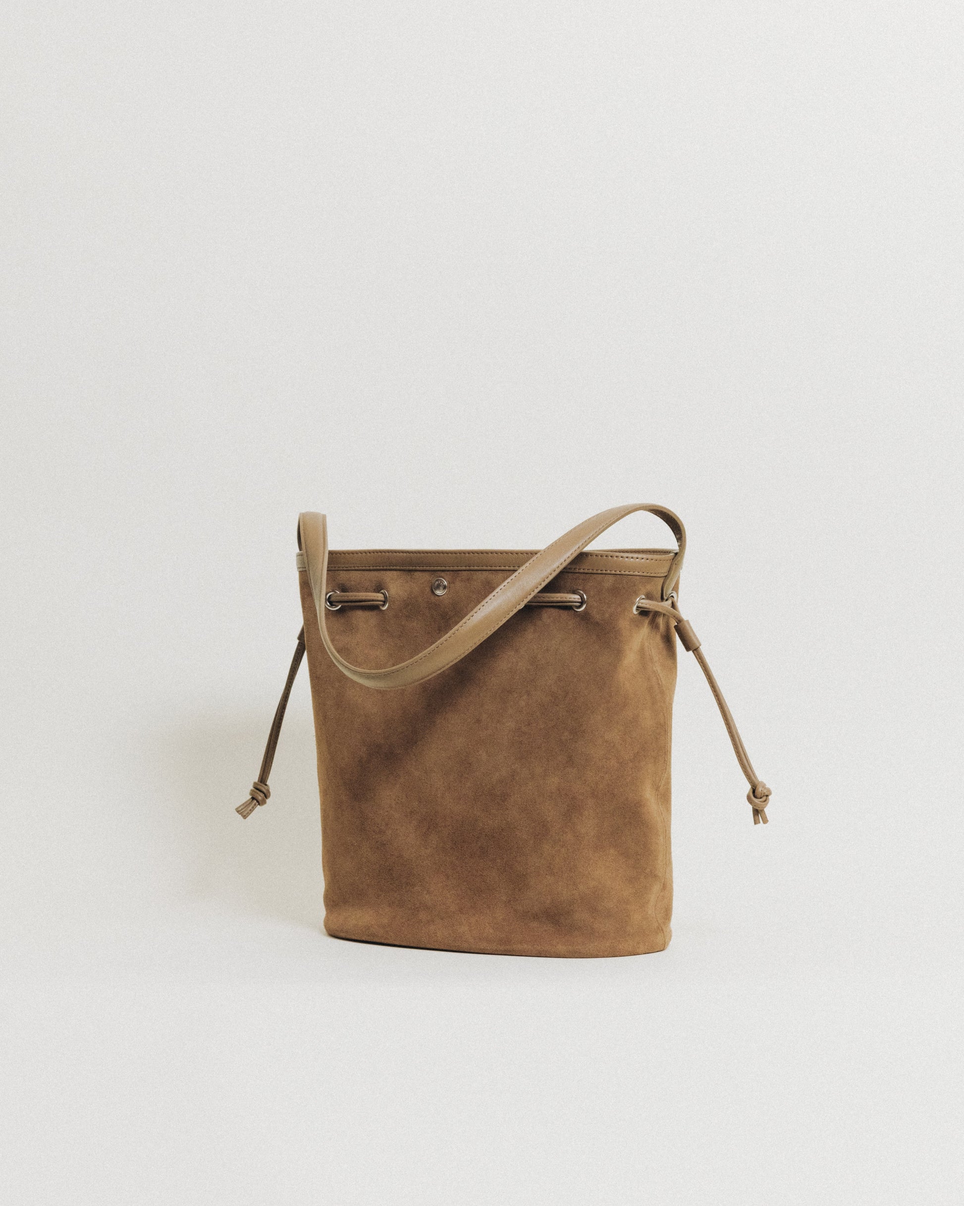 SAC COQUILLE BUCKET SUEDE BEIGE