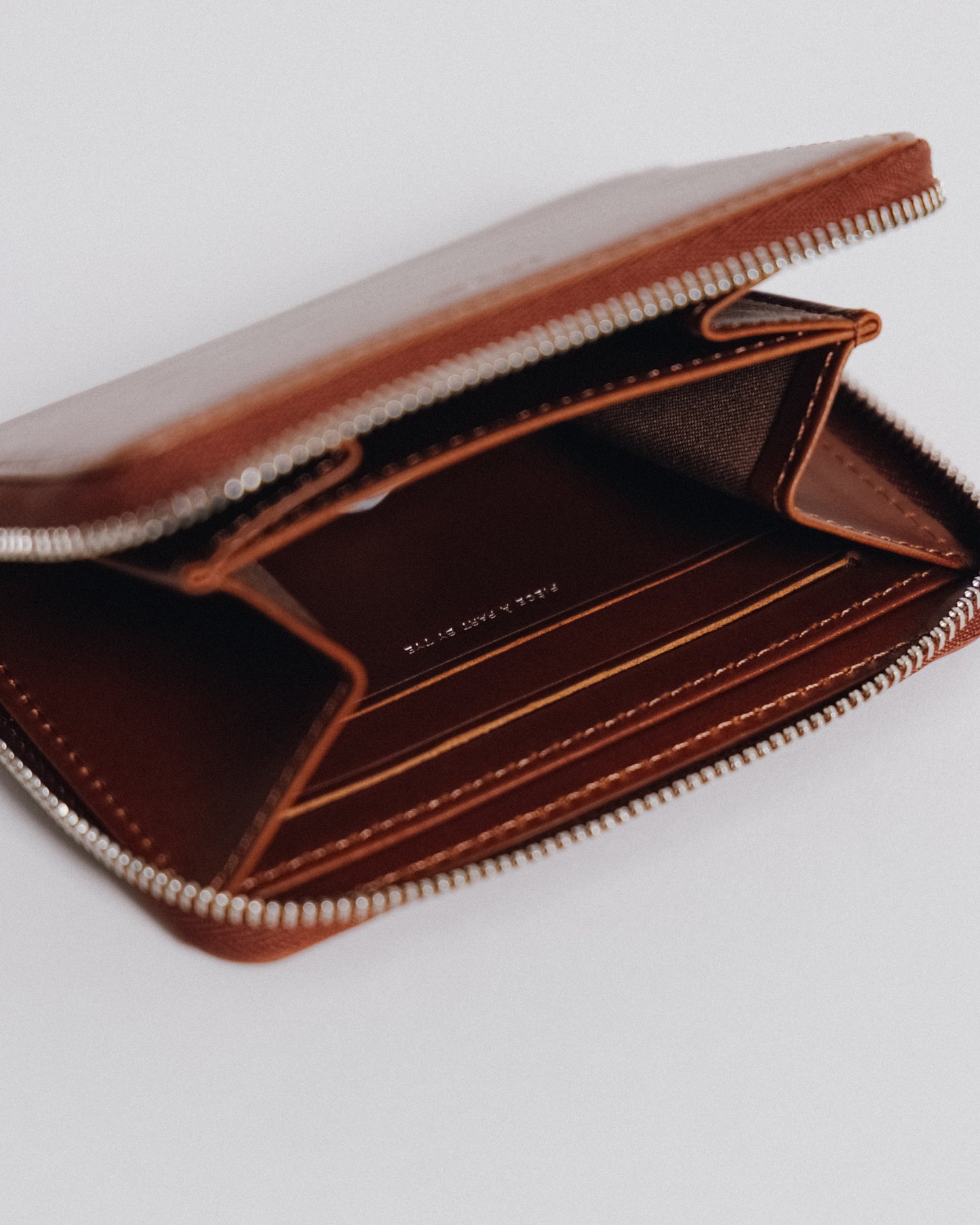 PORTE CARTES ZIPPÉ BROWN